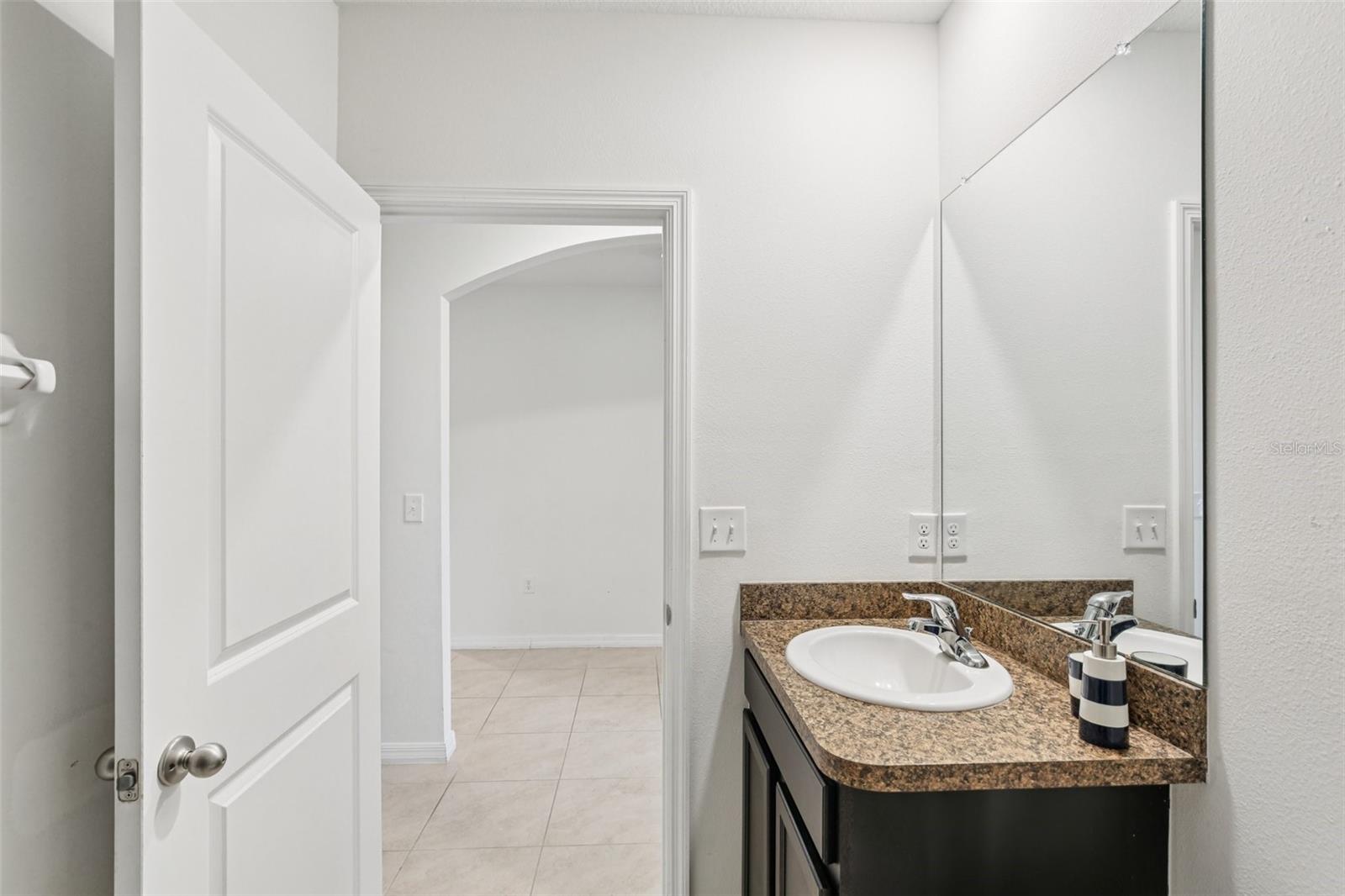 Image 24 of 32 For 15825 Mauvewood Avenue