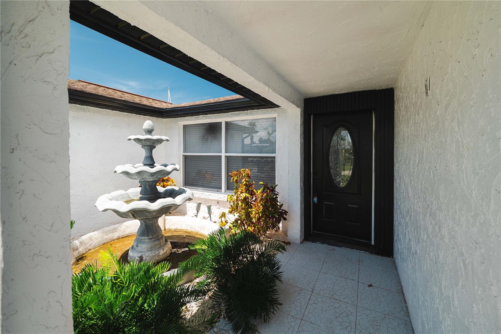 Image 6 of 52 For 13923 Helen Avenue