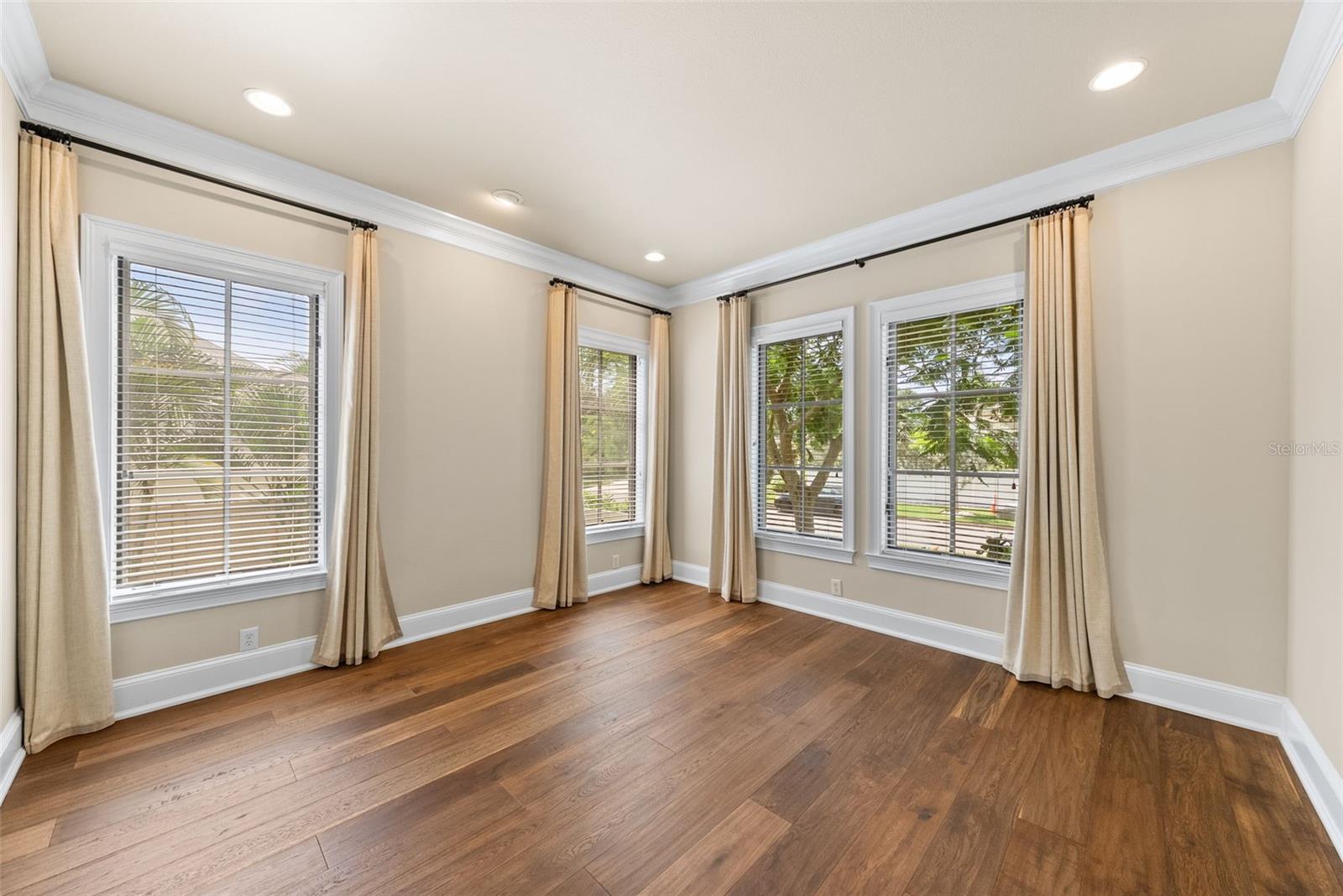 Image 15 of 86 For 420 Riviera Drive