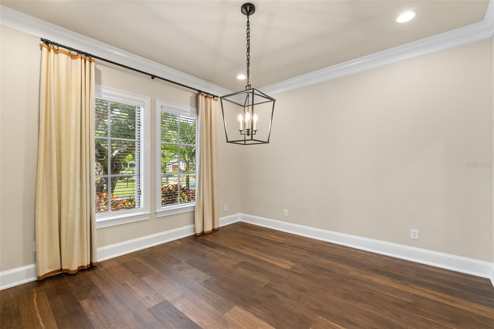 Image 17 of 86 For 420 Riviera Drive