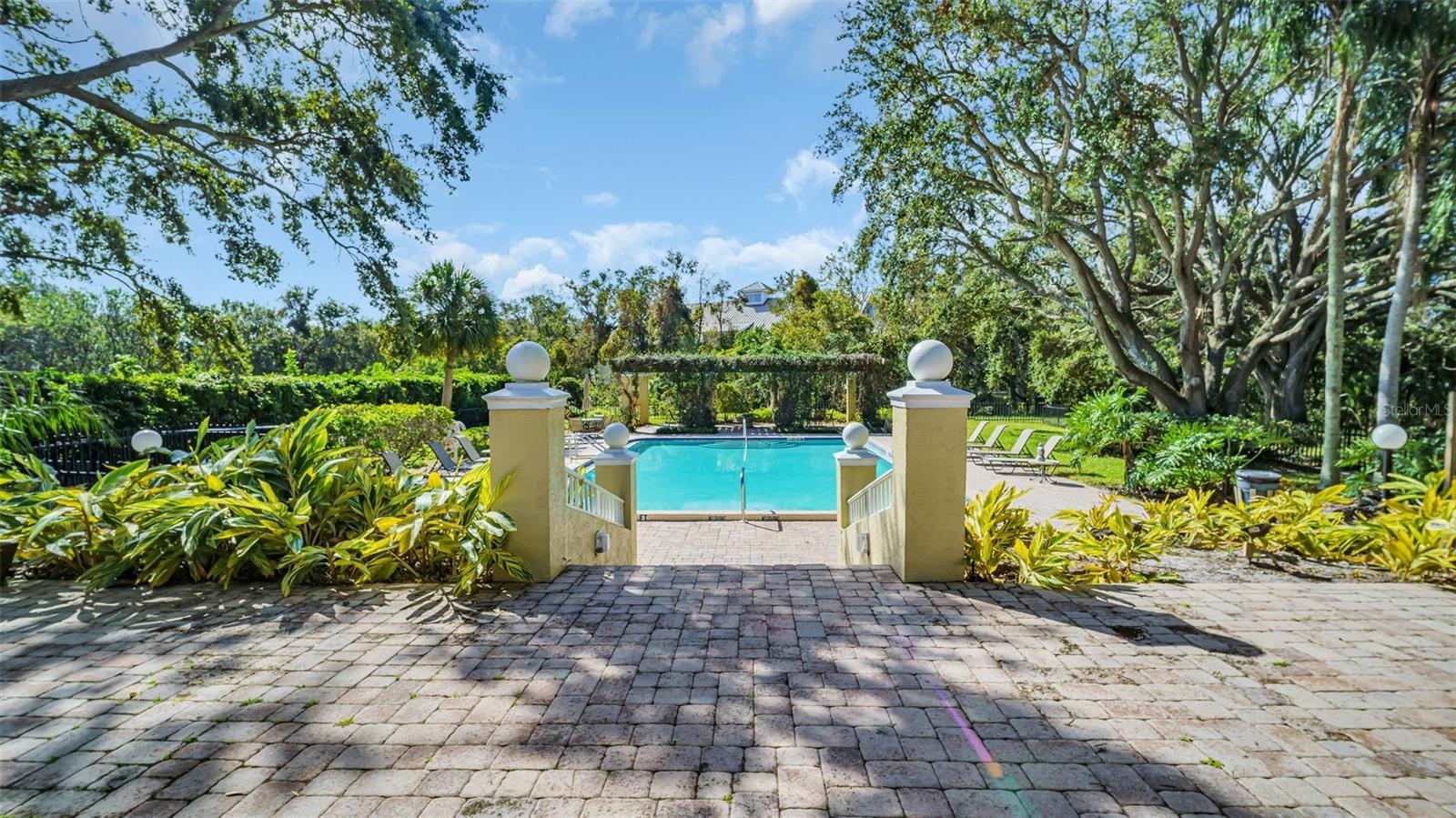 Image 18 of 19 For 2690 Coral Landings Boulevard 333