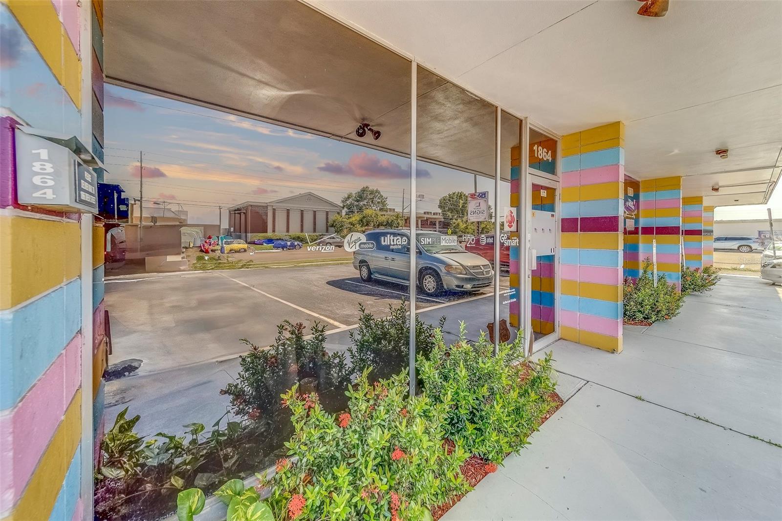 Image 4 of 67 For 1864 Drew Street