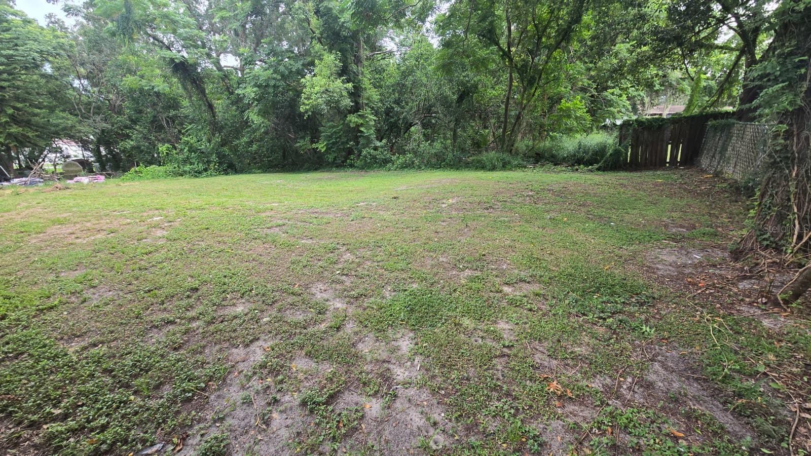 Image 11 of 11 For 309 Areca Street
