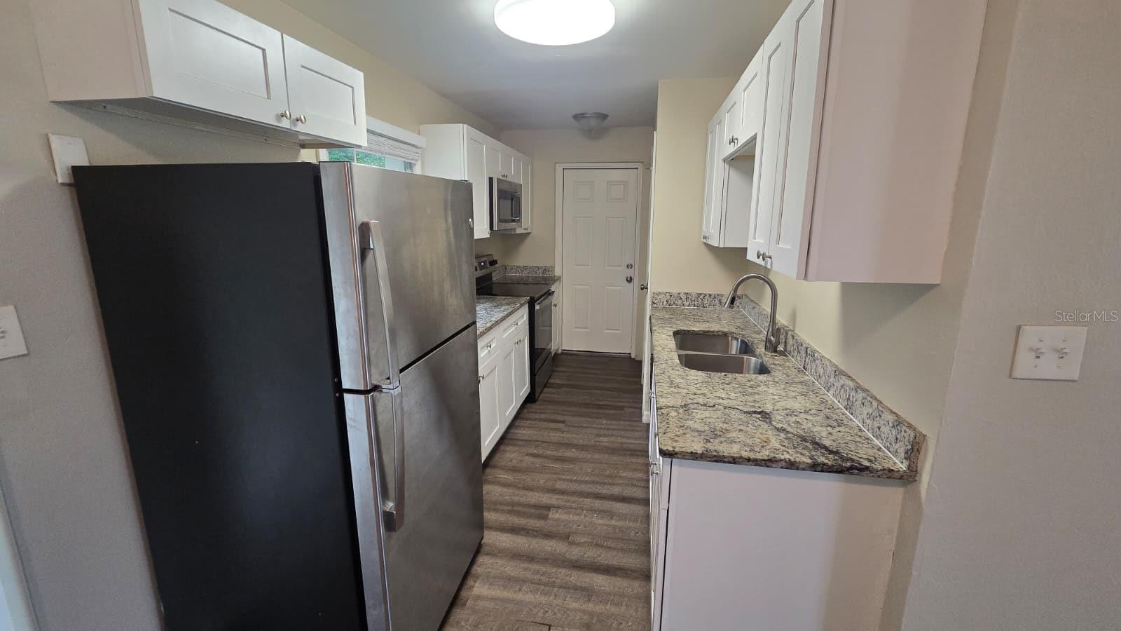 Image 3 of 11 For 309 Areca Street