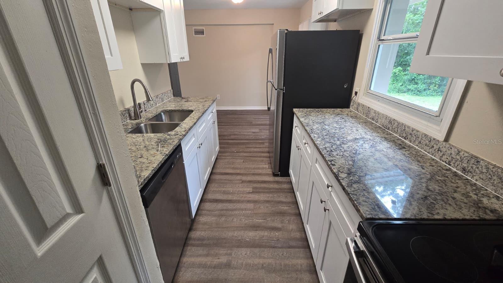 Image 4 of 11 For 309 Areca Street