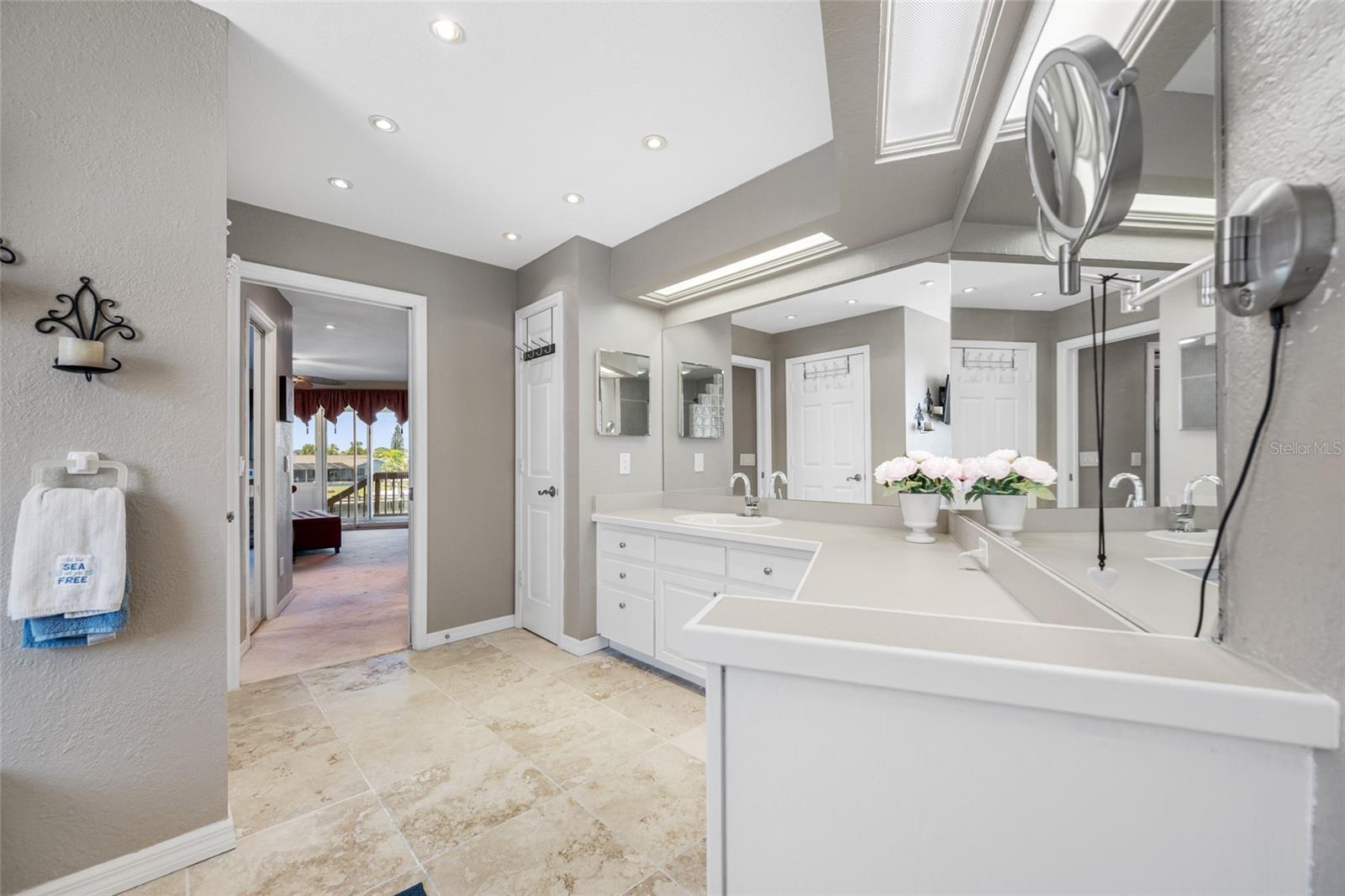 Image 31 of 90 For 861 Symphony Isles Boulevard