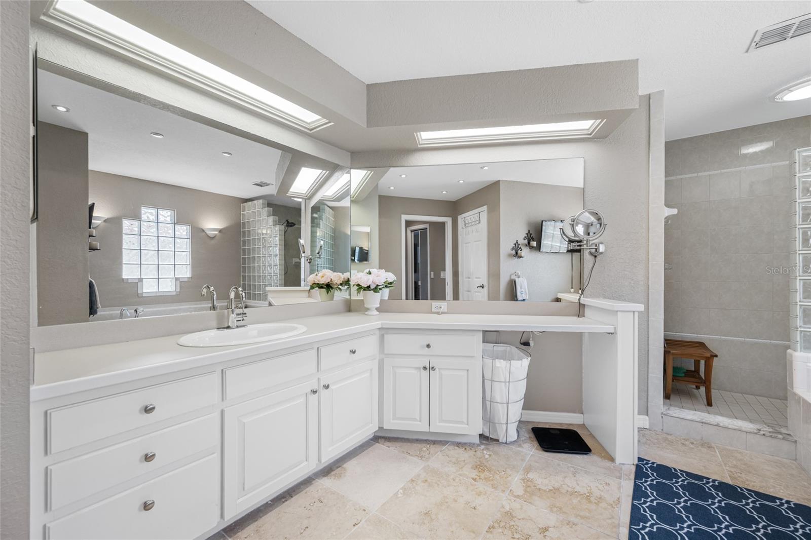 Image 32 of 90 For 861 Symphony Isles Boulevard