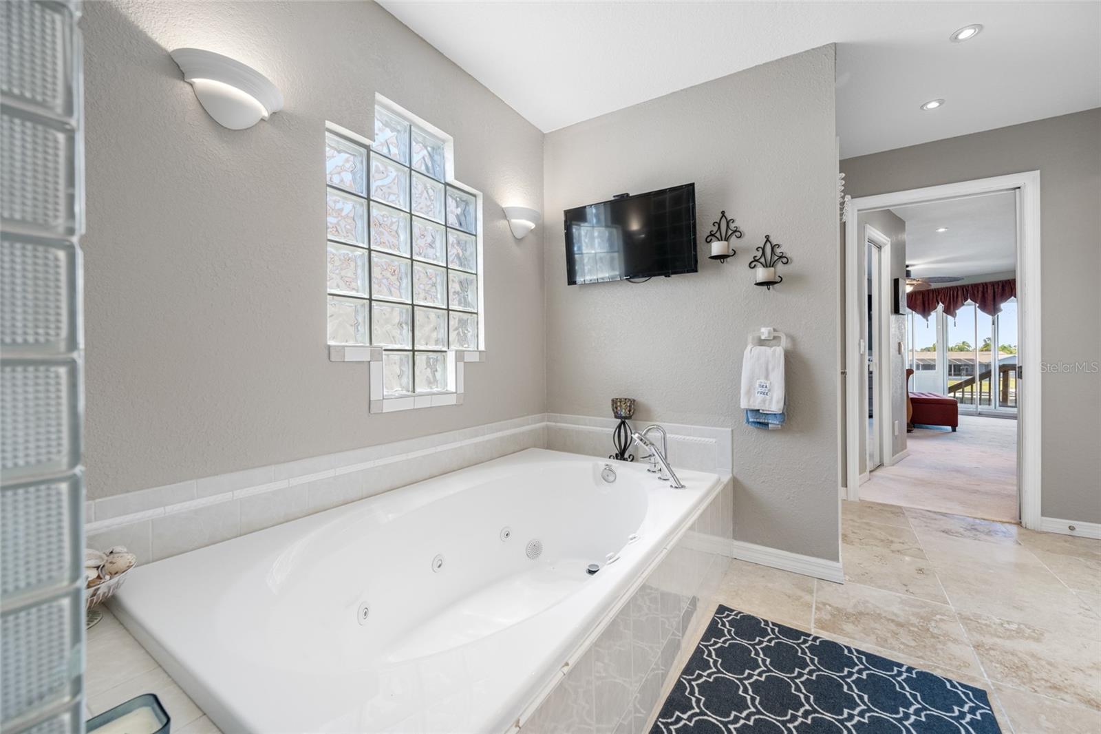 Image 33 of 90 For 861 Symphony Isles Boulevard
