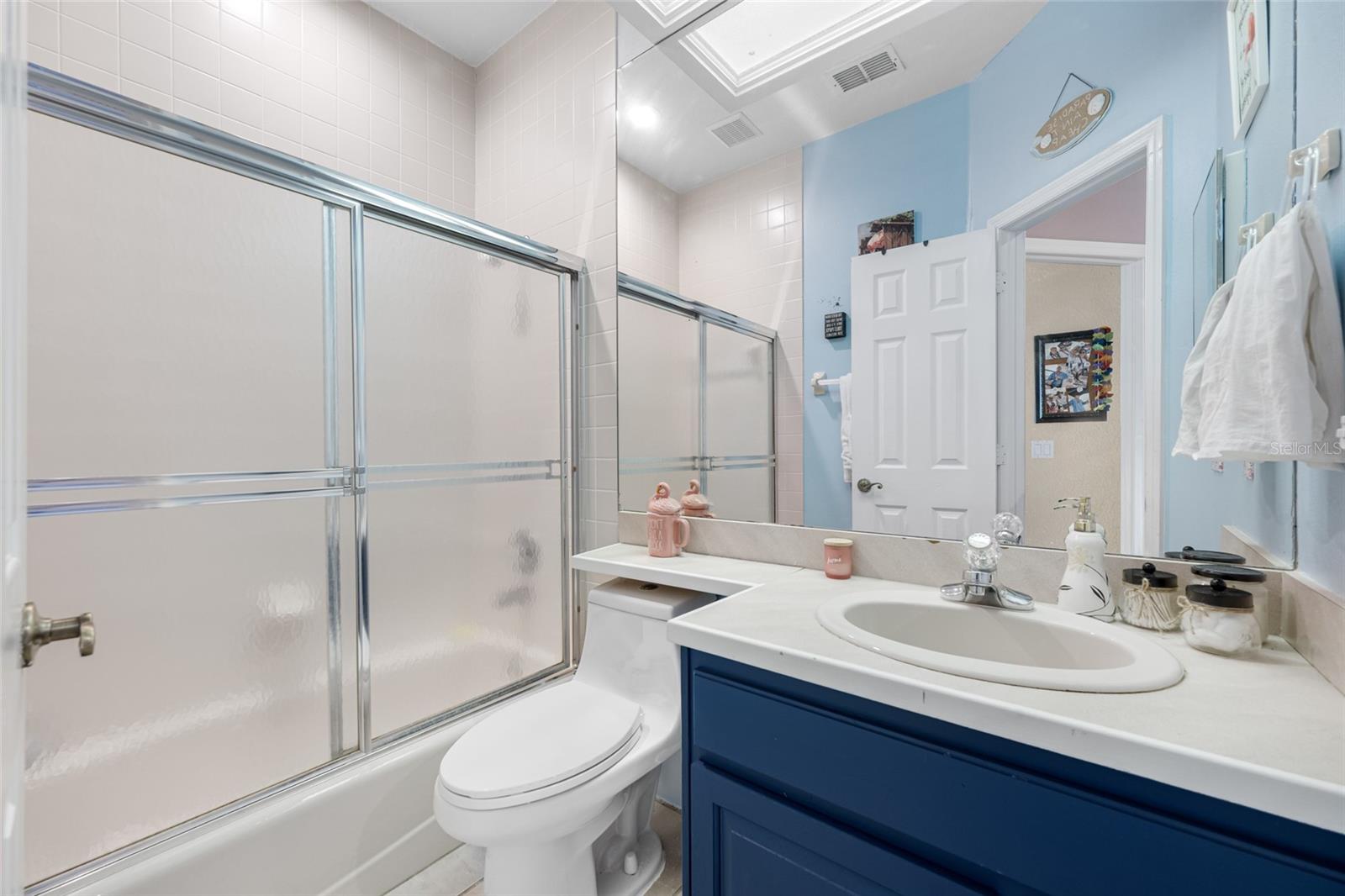 Image 40 of 90 For 861 Symphony Isles Boulevard