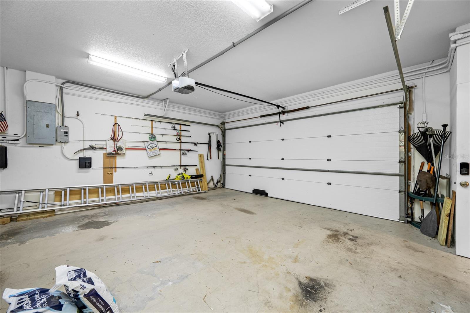 Image 74 of 90 For 861 Symphony Isles Boulevard