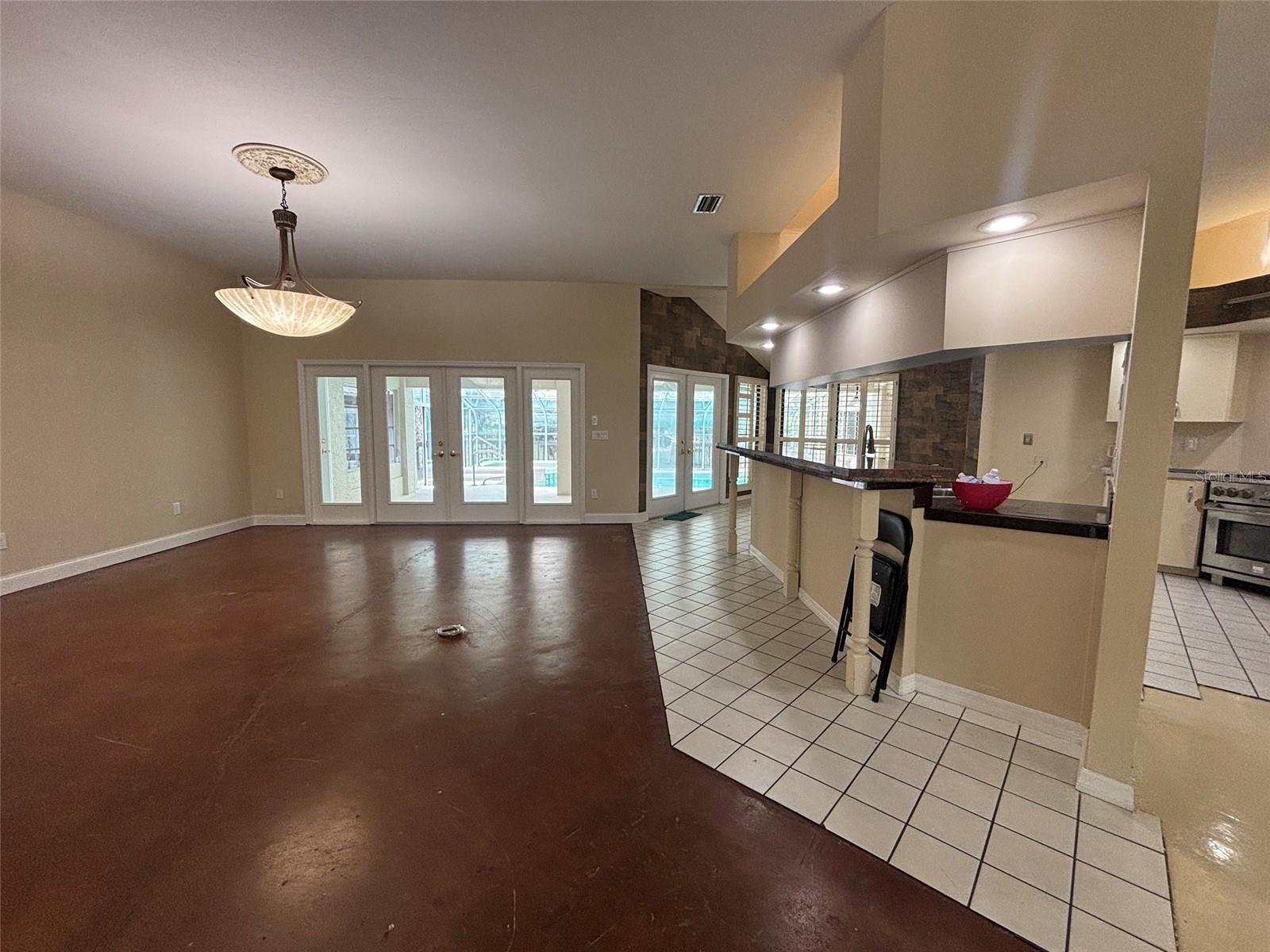Listing photo id 11 for 750 Snug Harbor Road