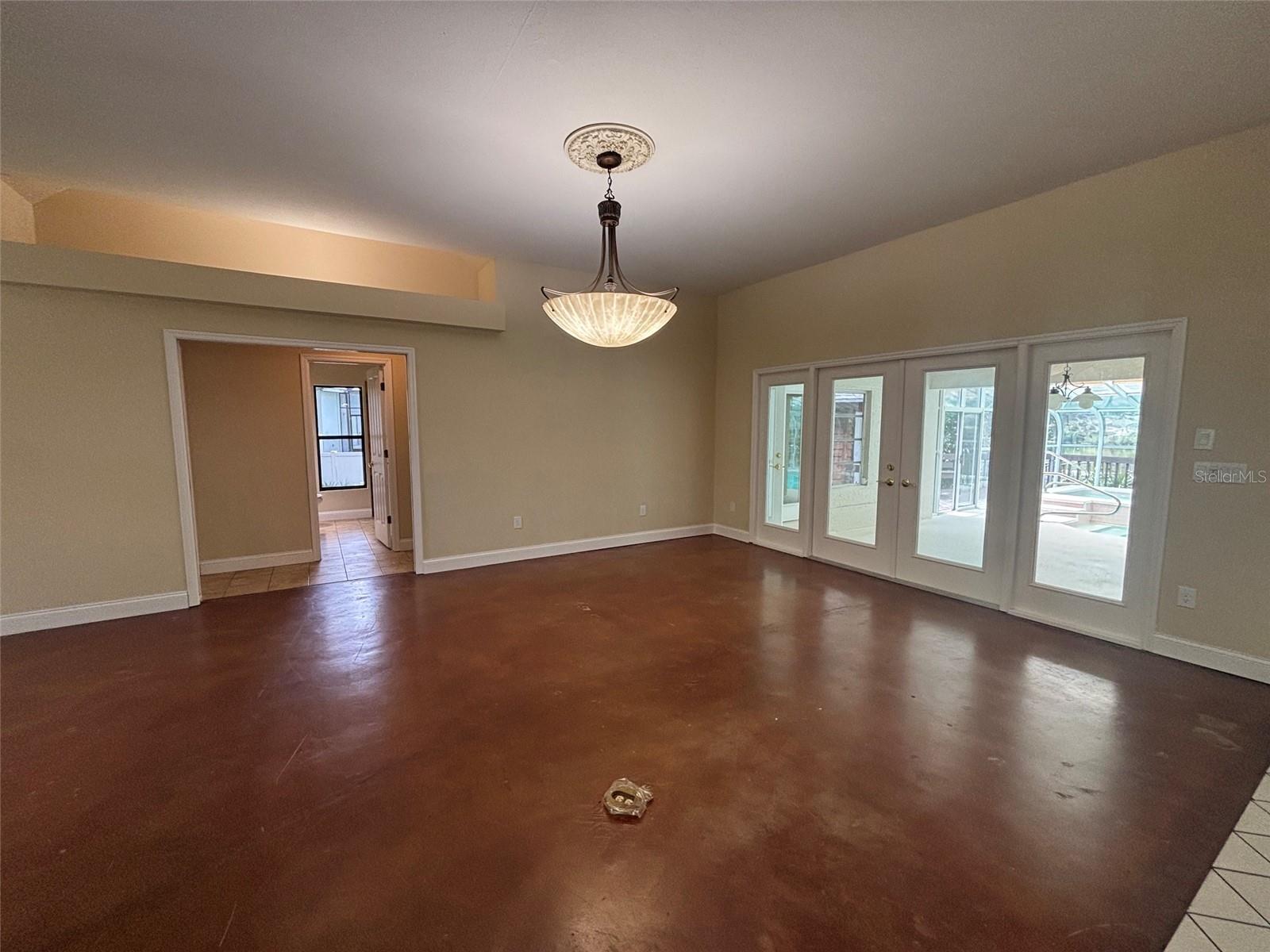 Listing photo id 12 for 750 Snug Harbor Road