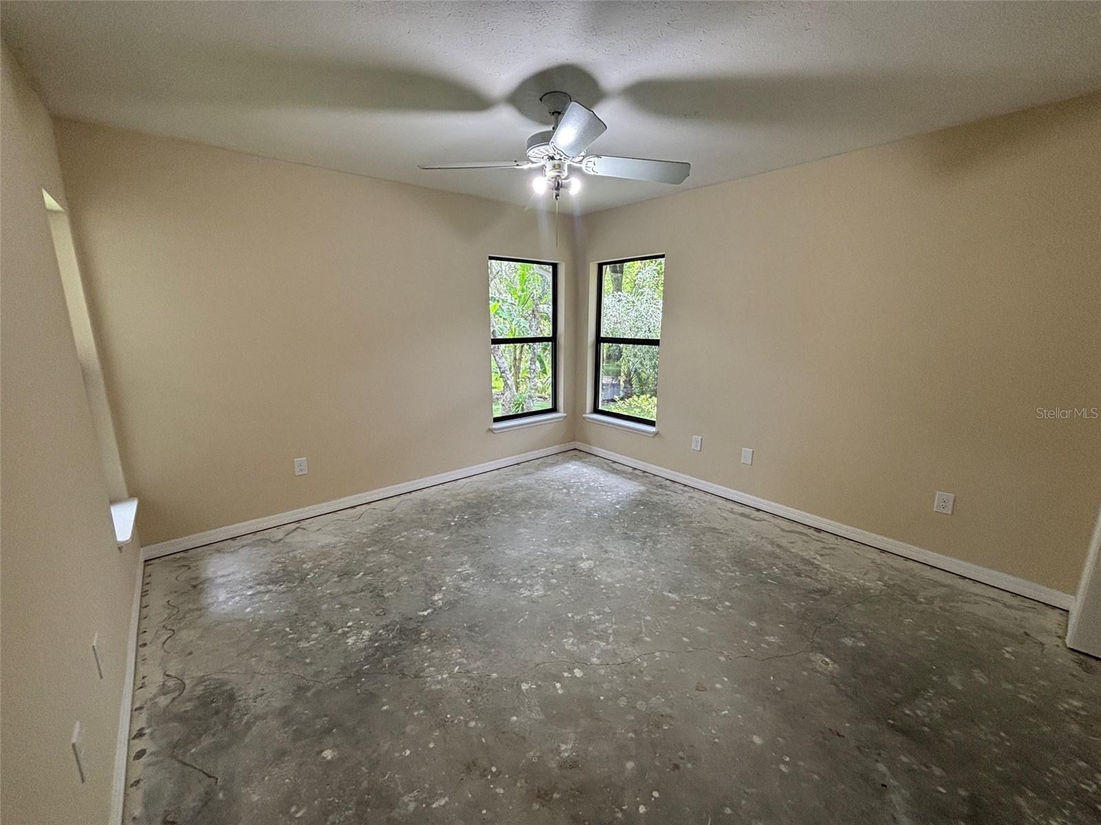 Listing photo id 25 for 750 Snug Harbor Road