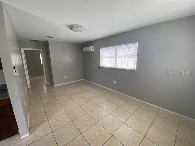 Image 4 of 11 For 1814 Flora Street
