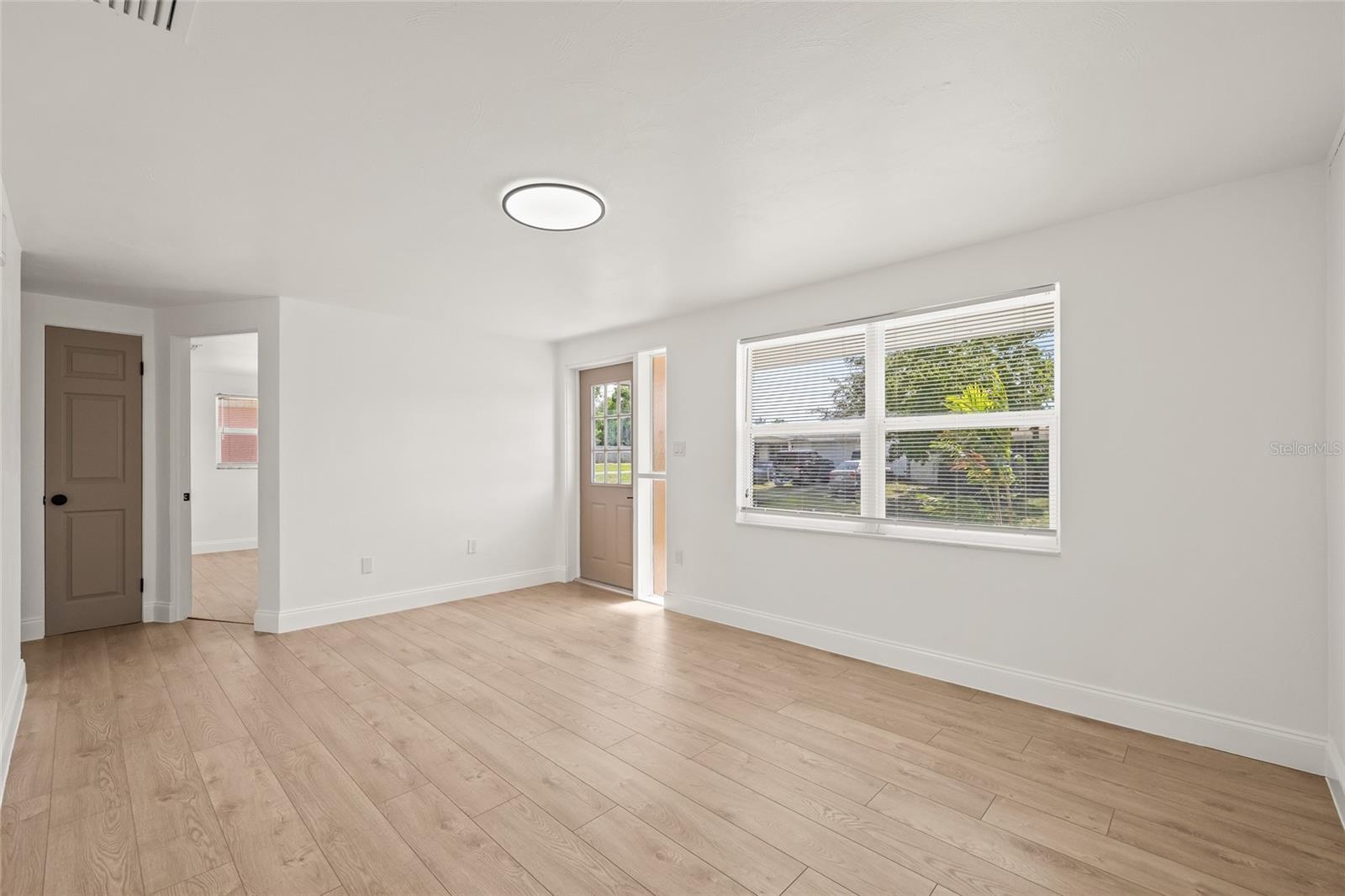 Image 12 of 31 For 4648 Jacqueline Drive