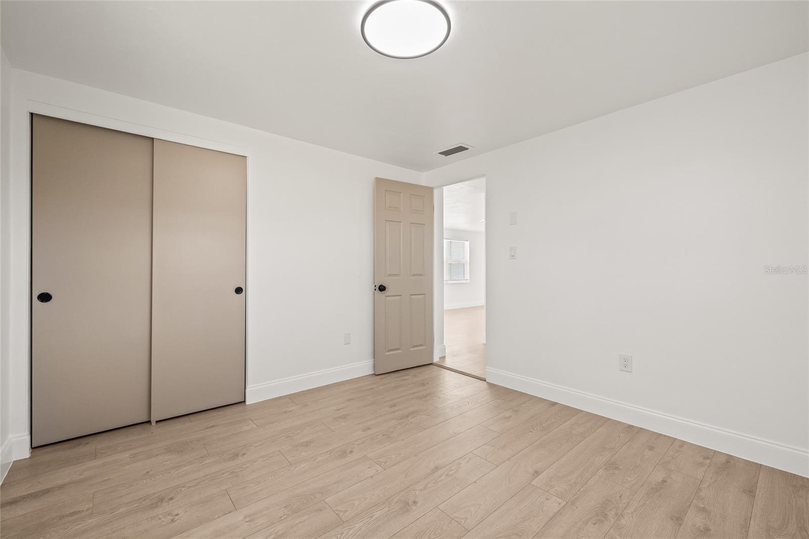 Image 15 of 31 For 4648 Jacqueline Drive