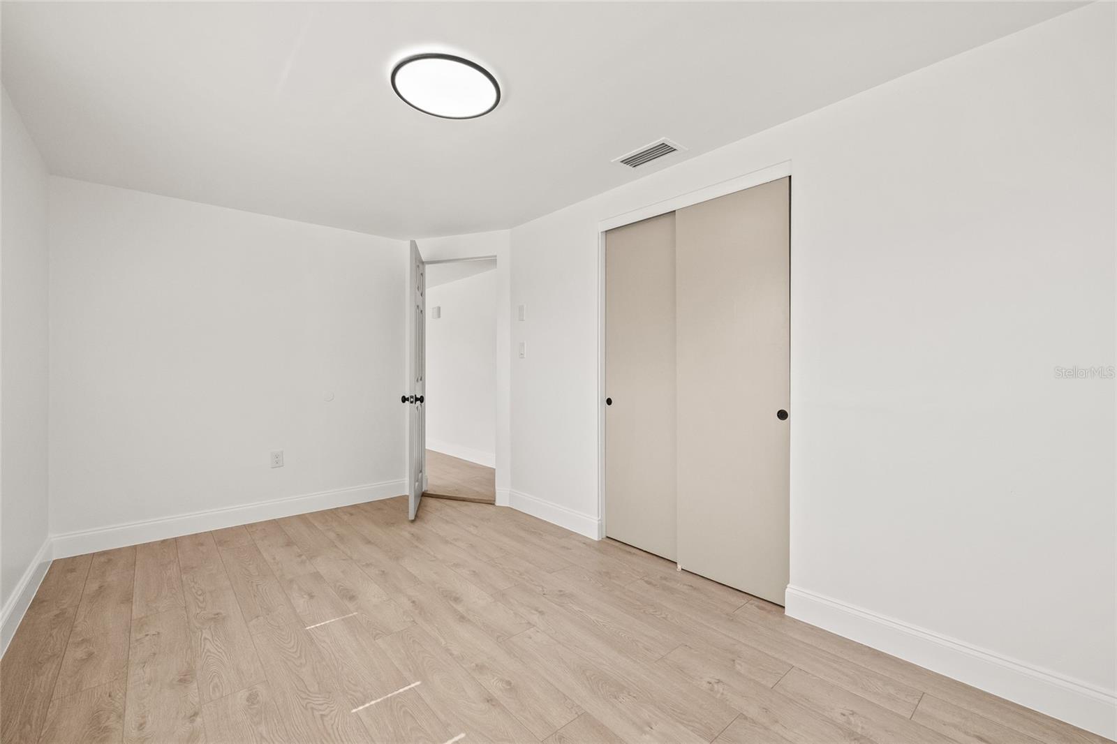 Image 17 of 31 For 4648 Jacqueline Drive