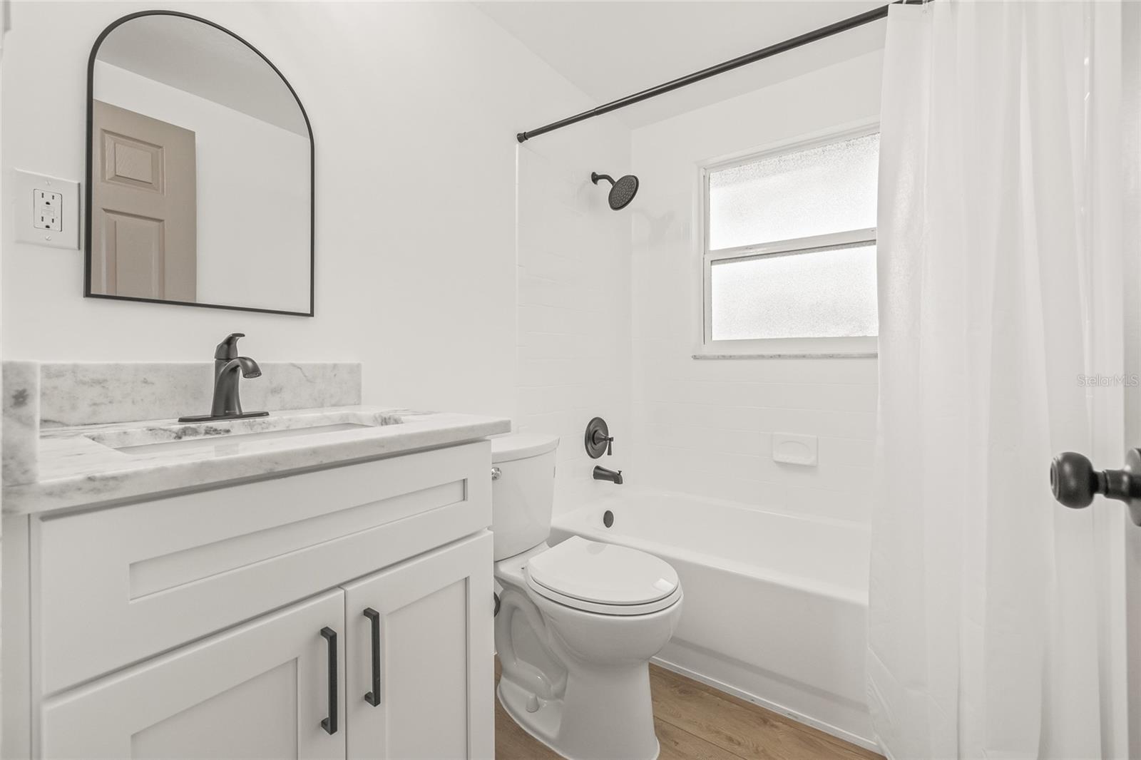 Image 19 of 31 For 4648 Jacqueline Drive