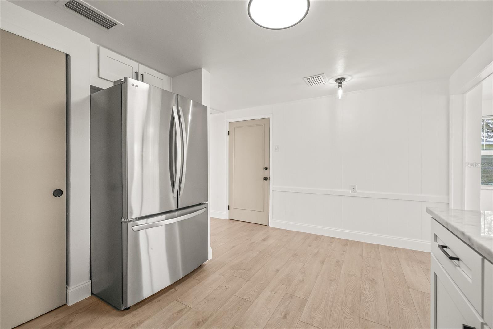 Image 8 of 31 For 4648 Jacqueline Drive