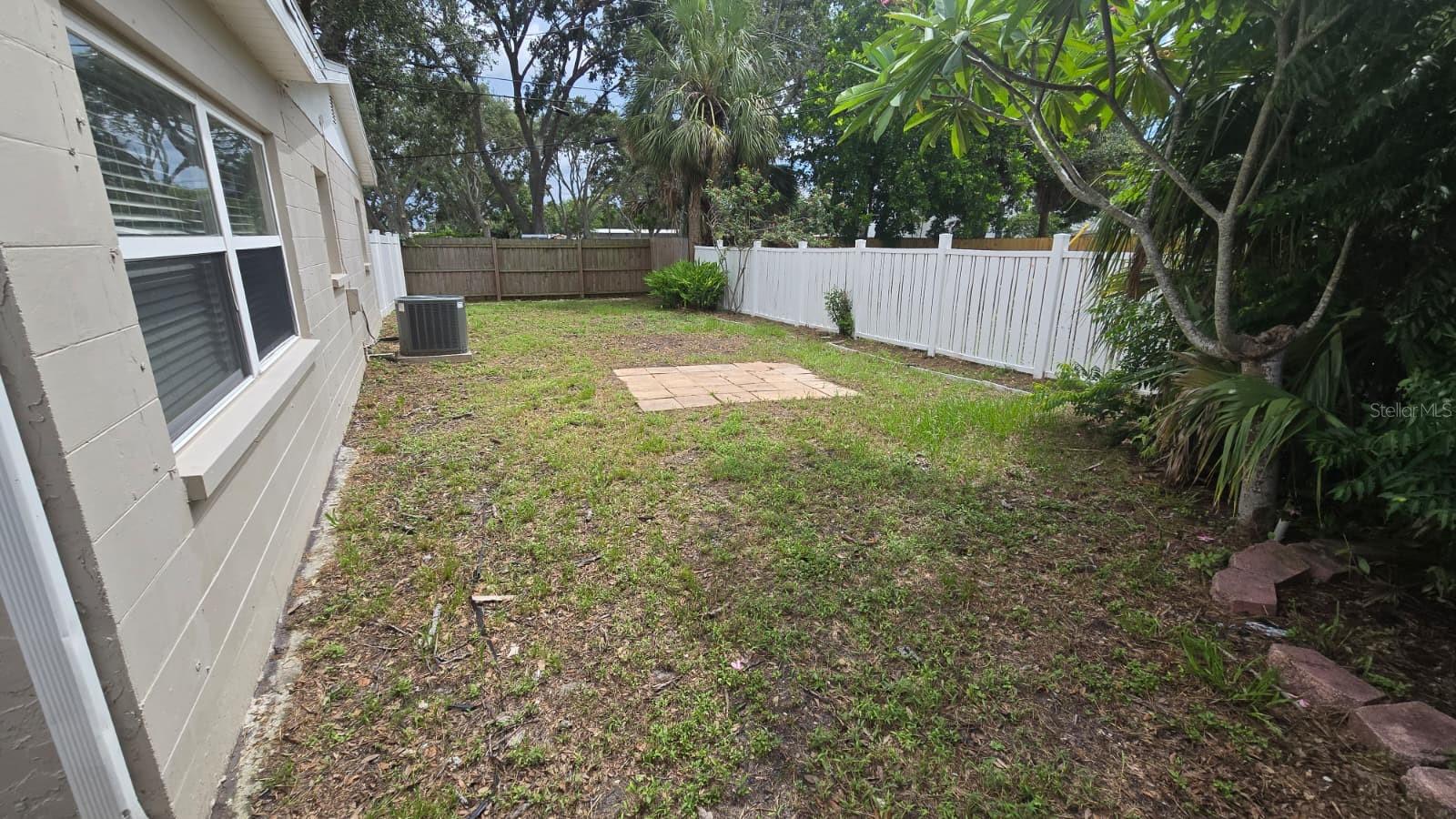 Image 15 of 15 For 1496 Belcher Road S