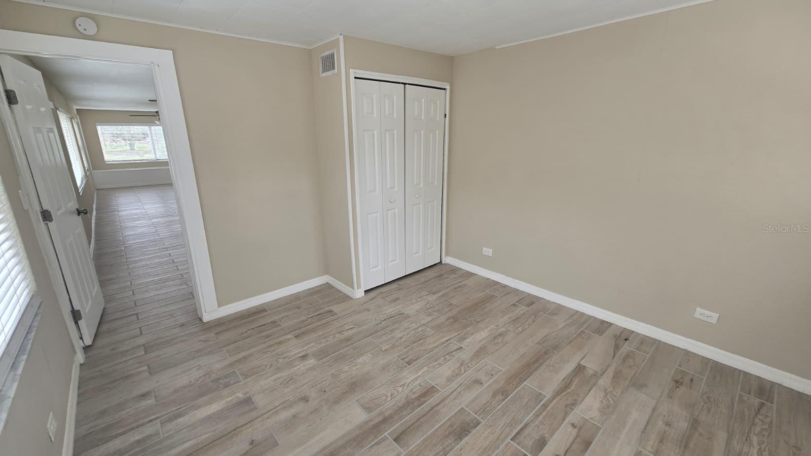 Image 4 of 15 For 1496 Belcher Road S