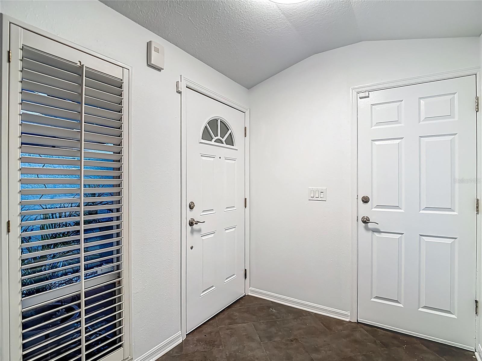 Image 4 of 82 For 4520 Gray Street