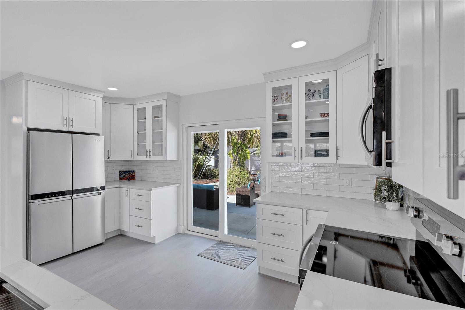 Image 8 of 19 For 4151 Sunrise Drive S