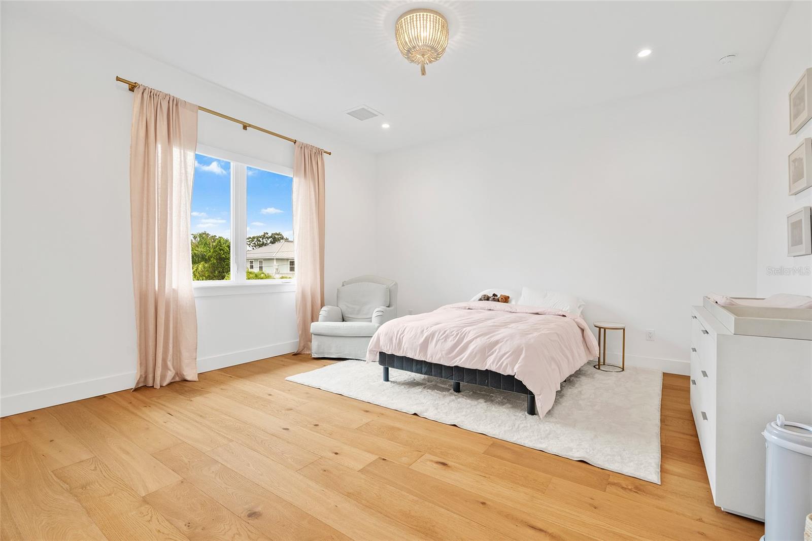 Image 36 of 65 For 5007 Leona Street