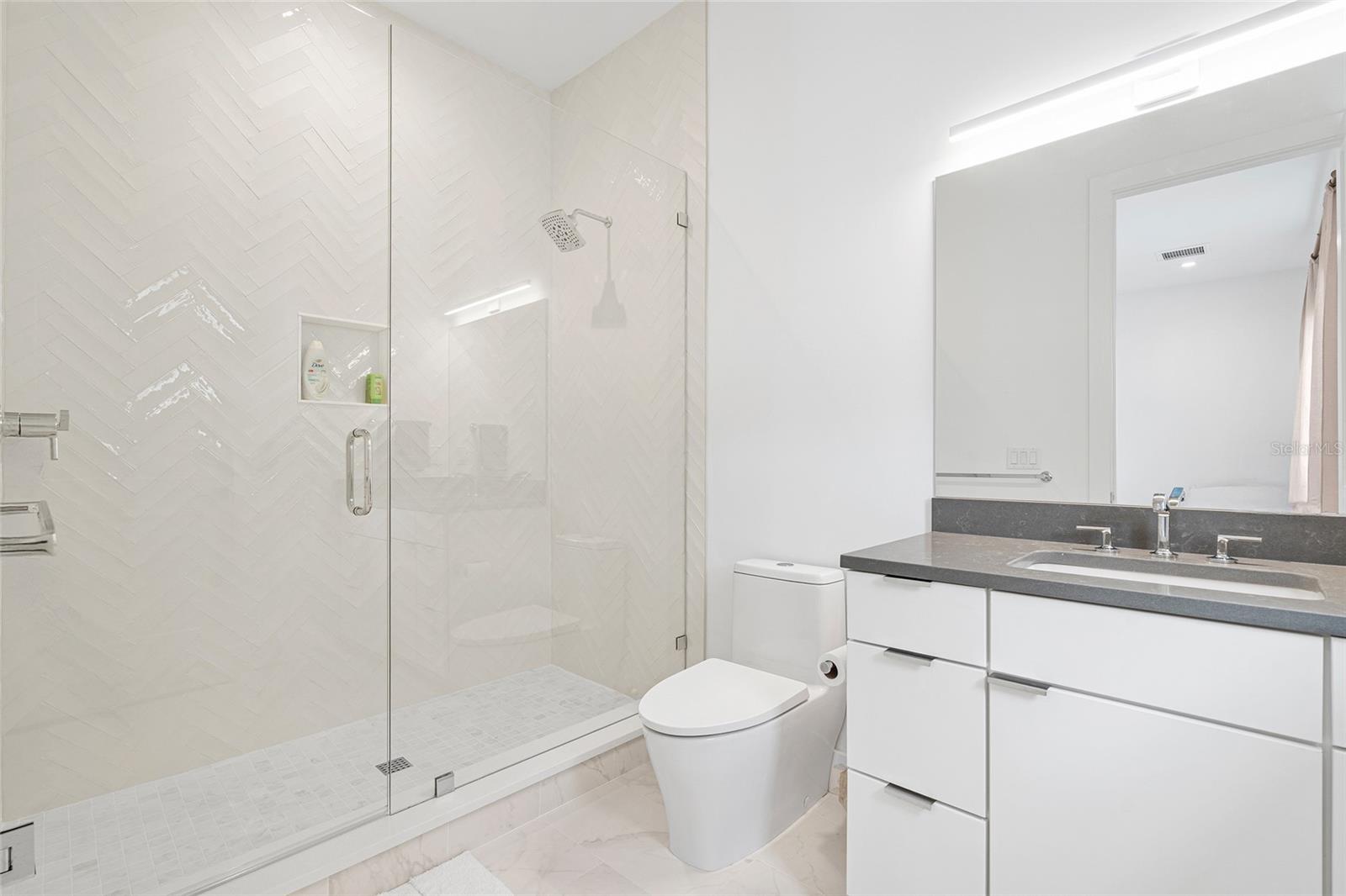 Image 37 of 65 For 5007 Leona Street