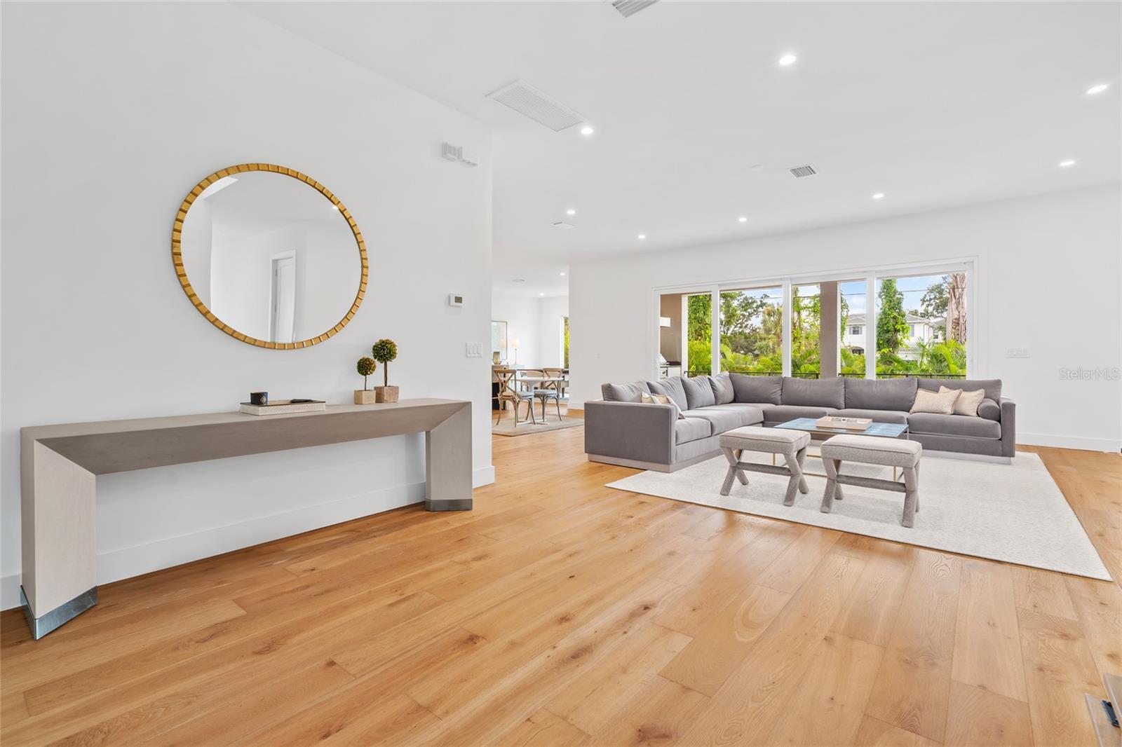 Image 4 of 65 For 5007 Leona Street