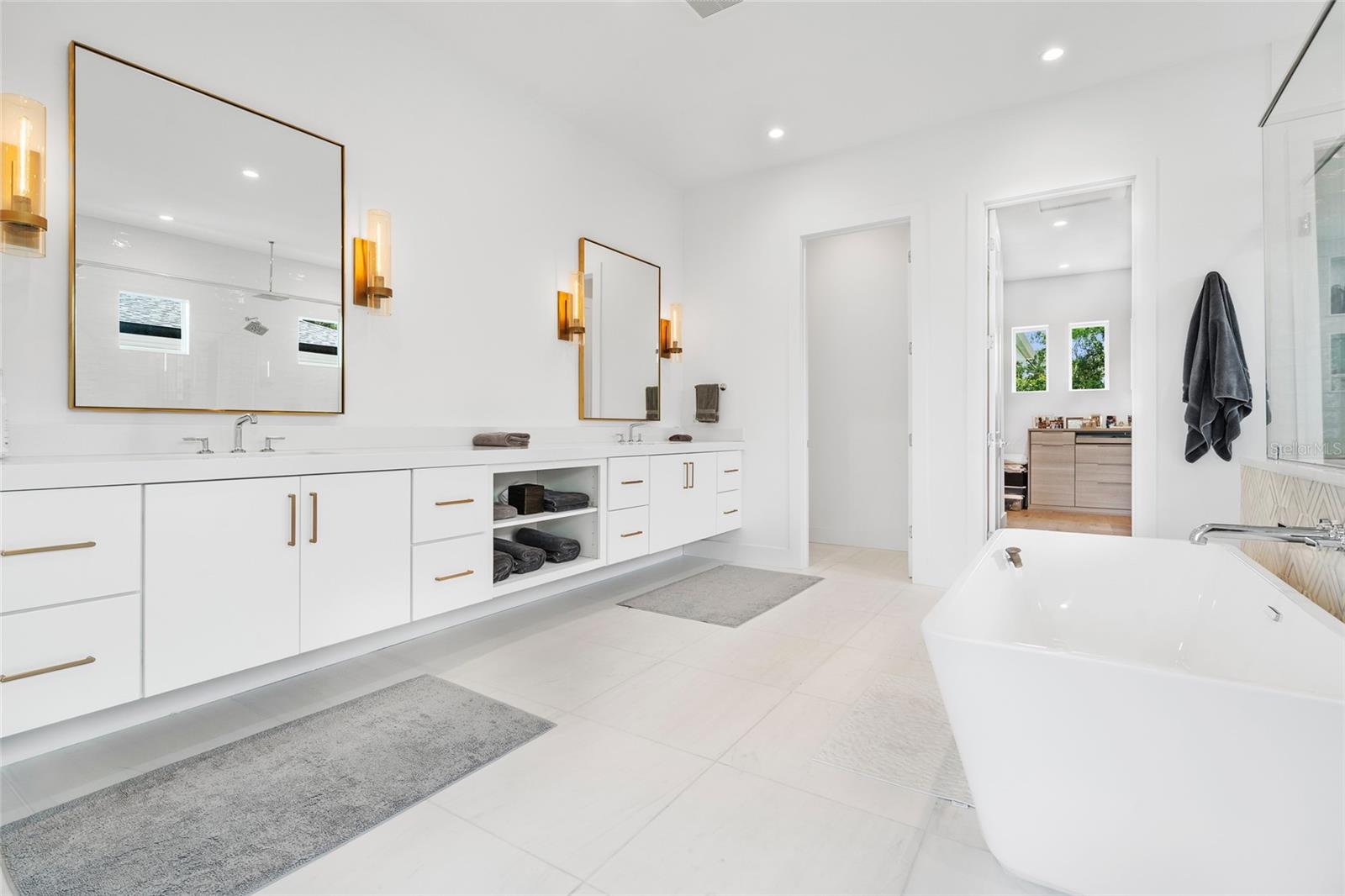 Image 41 of 65 For 5007 Leona Street
