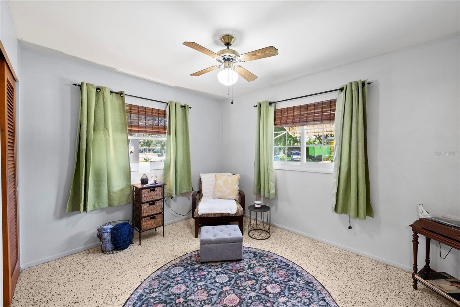 Image 13 of 38 For 10602 105th Street