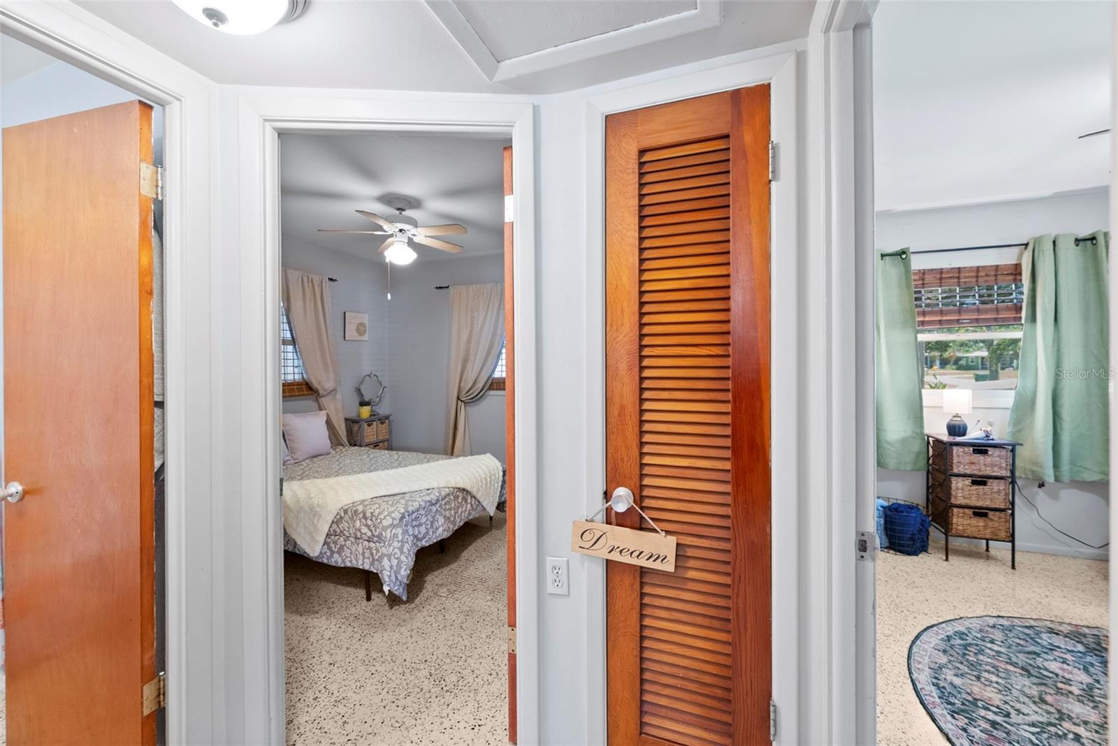 Image 18 of 38 For 10602 105th Street