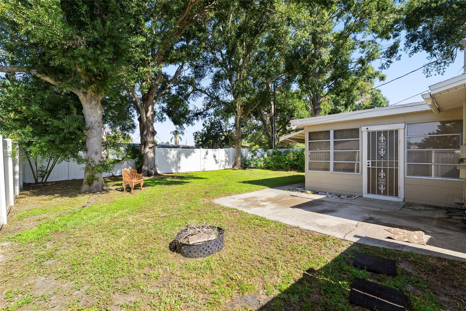 Image 21 of 38 For 10602 105th Street