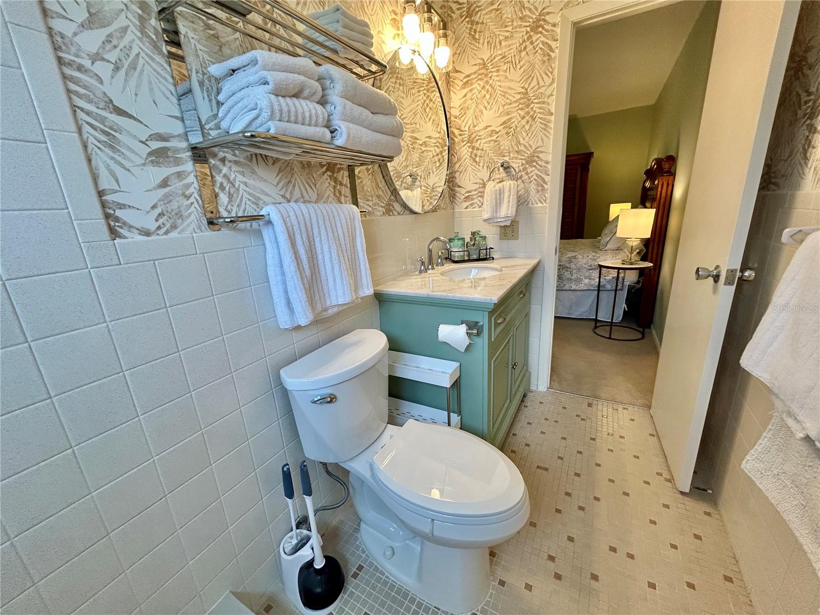 Listing photo id 22 for 2461 Rhodesian Drive 45