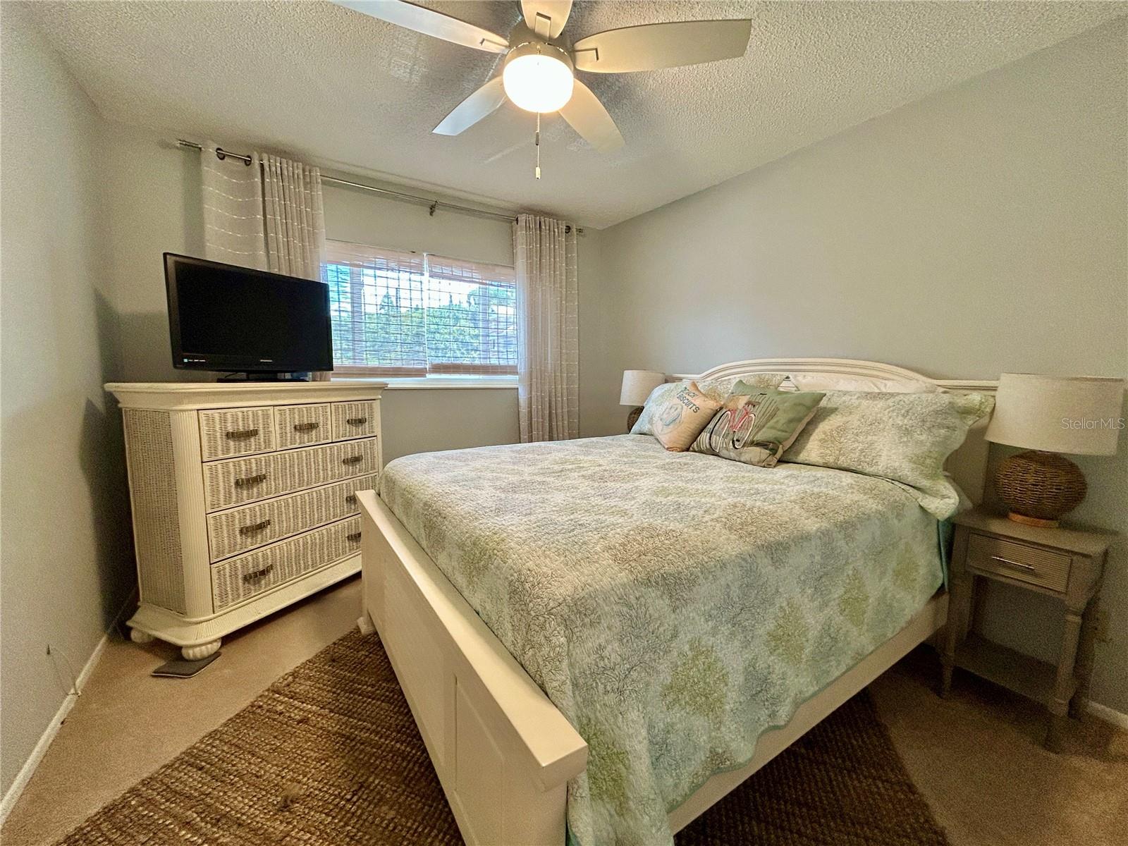 Listing photo id 23 for 2461 Rhodesian Drive 45