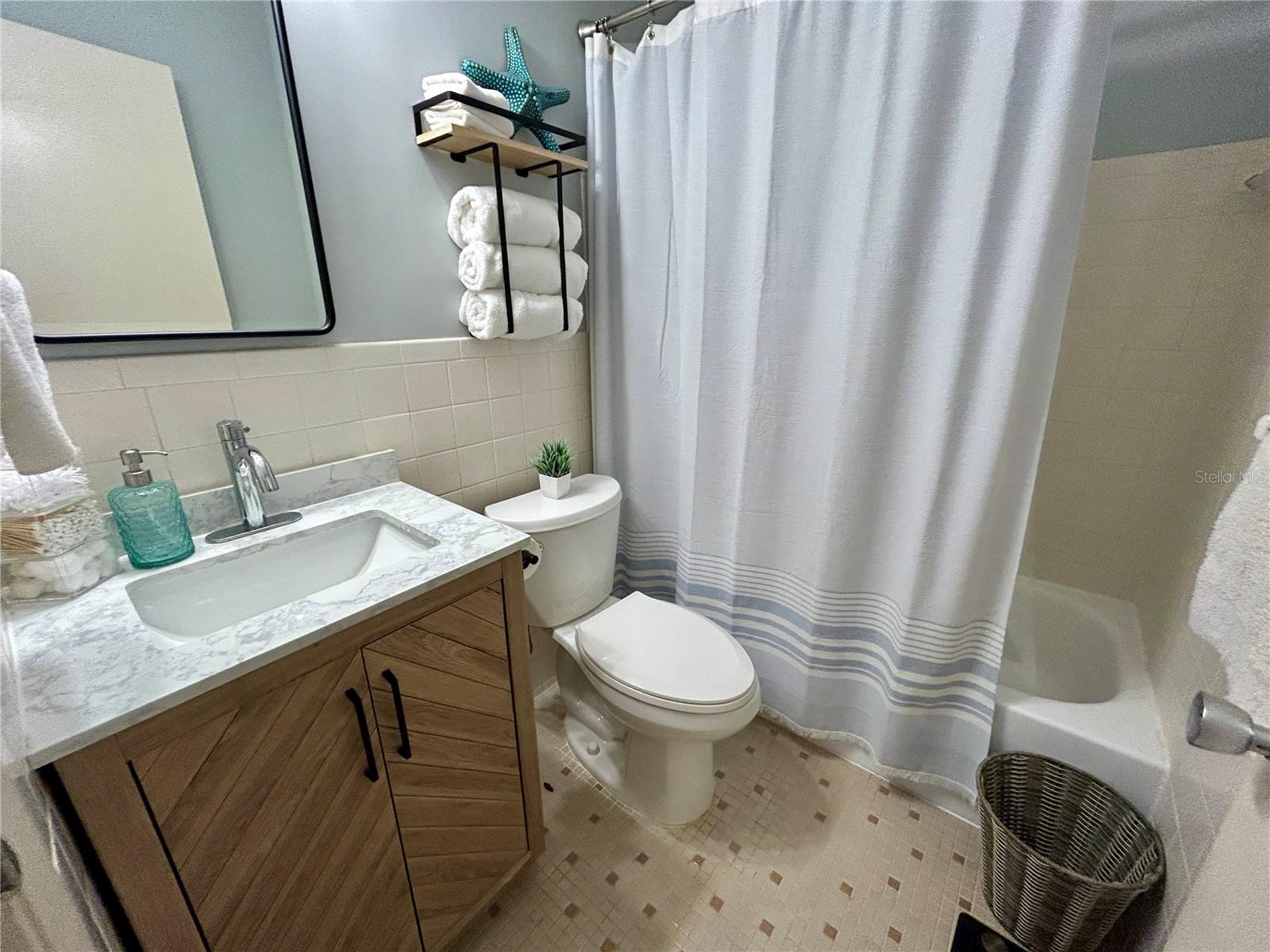 Listing photo id 28 for 2461 Rhodesian Drive 45