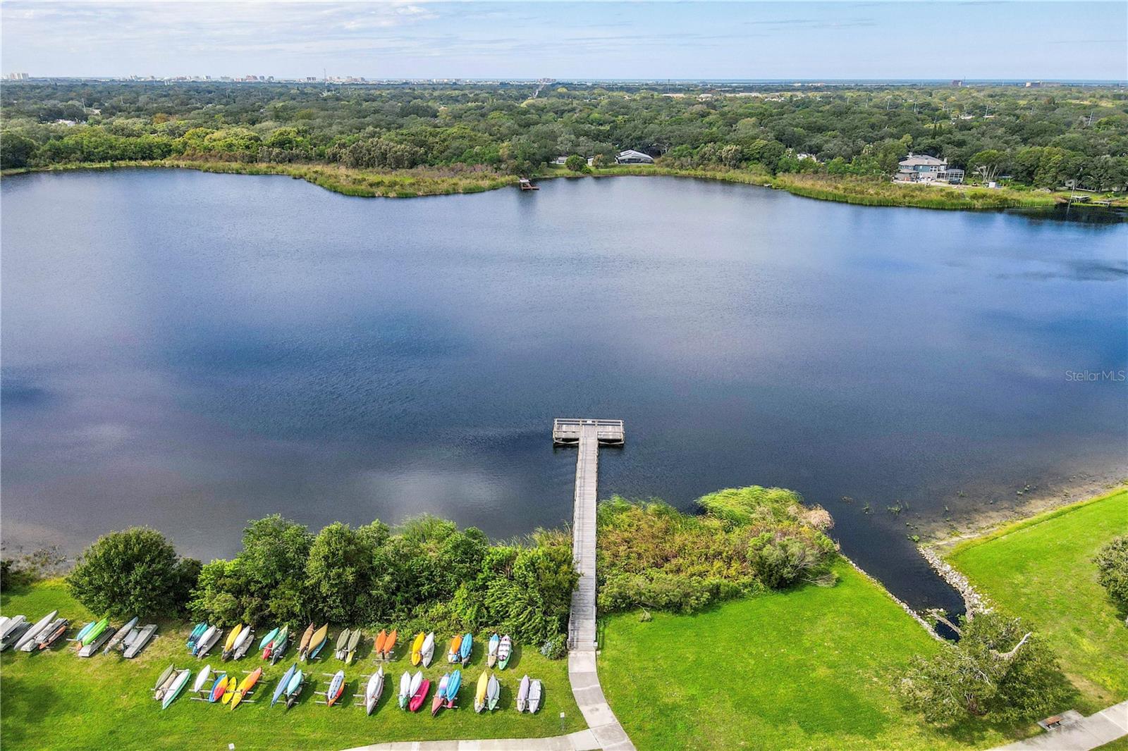 Listing photo id 38 for 2461 Rhodesian Drive 45