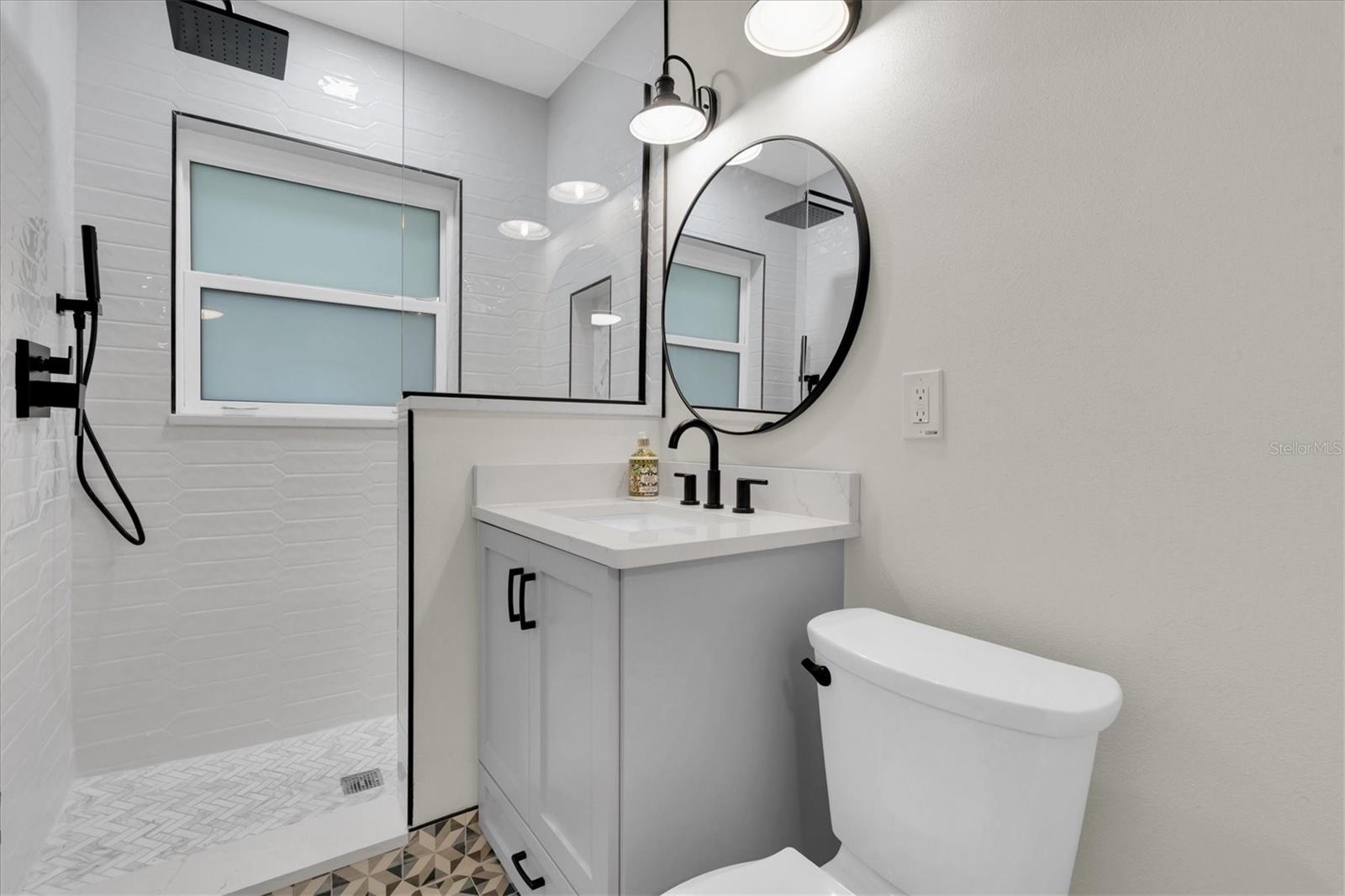 Image 18 of 33 For 15807 Gulf Boulevard