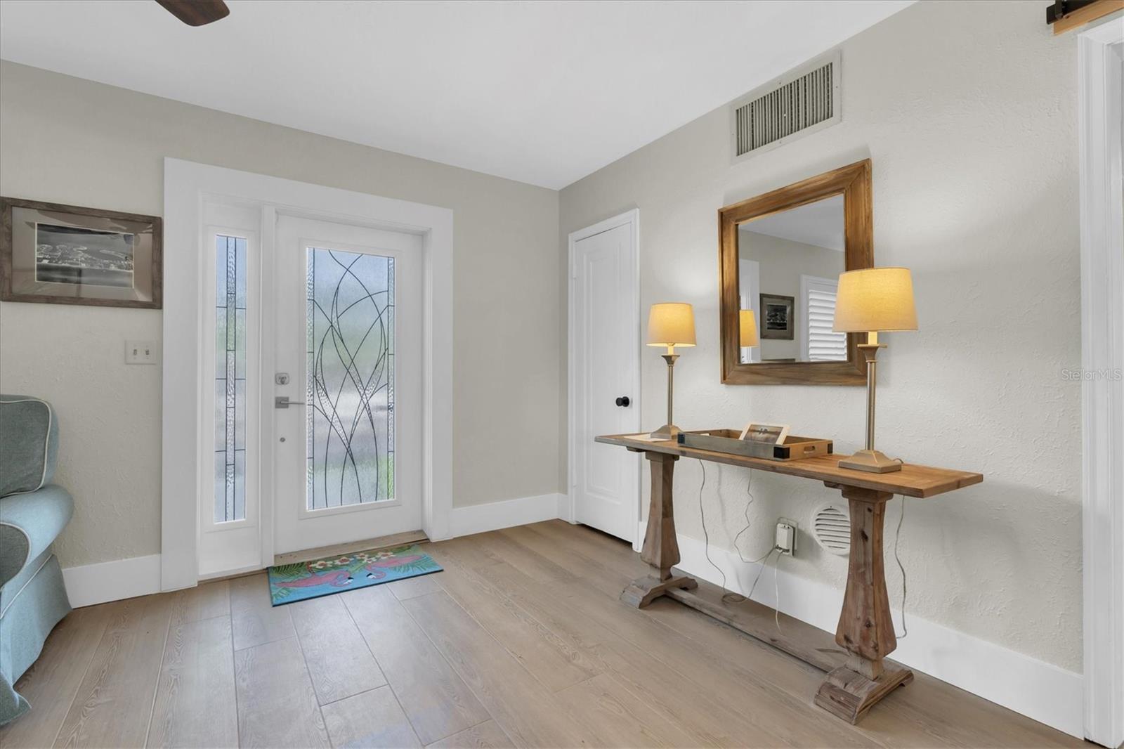 Image 6 of 33 For 15807 Gulf Boulevard