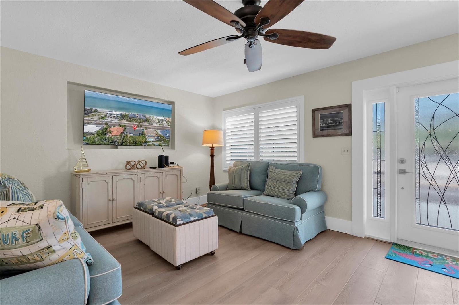 Image 7 of 33 For 15807 Gulf Boulevard