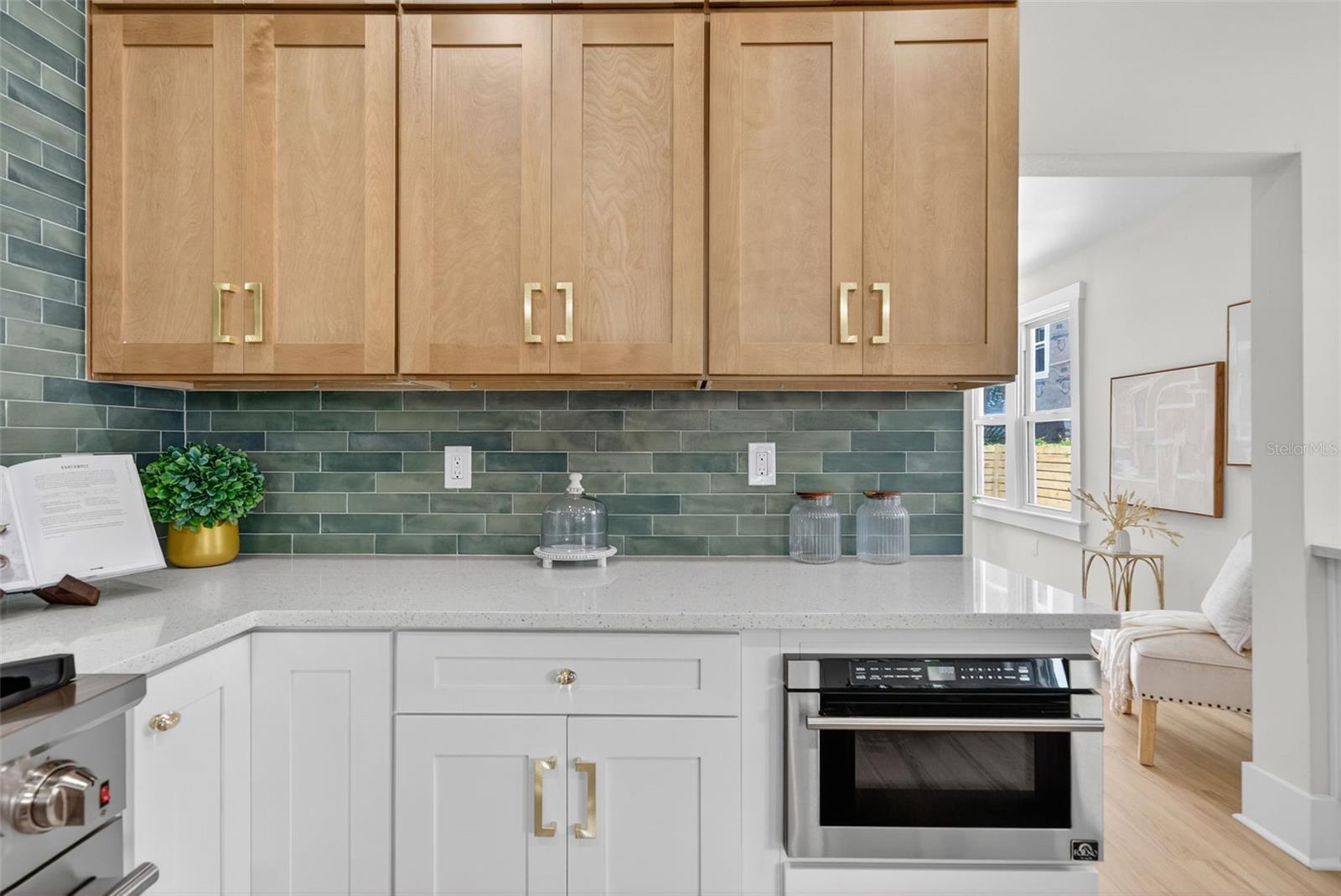 Listing photo id 20 for 3053 2nd Avenue N