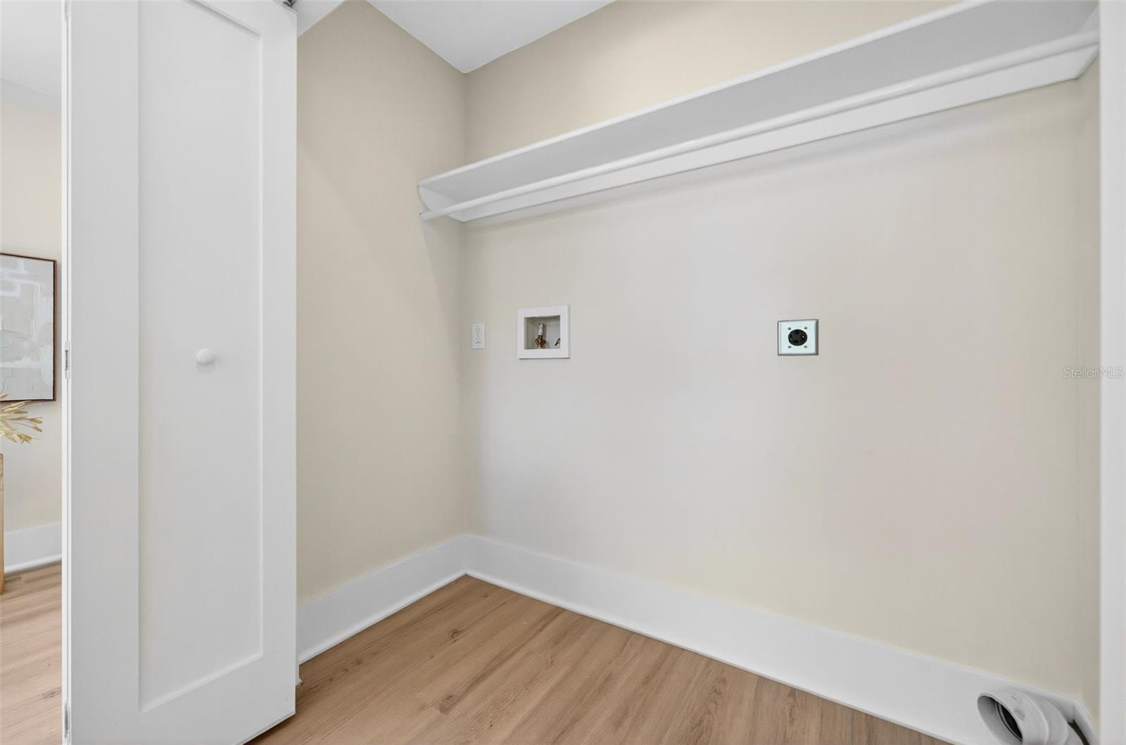 Listing photo id 30 for 3053 2nd Avenue N