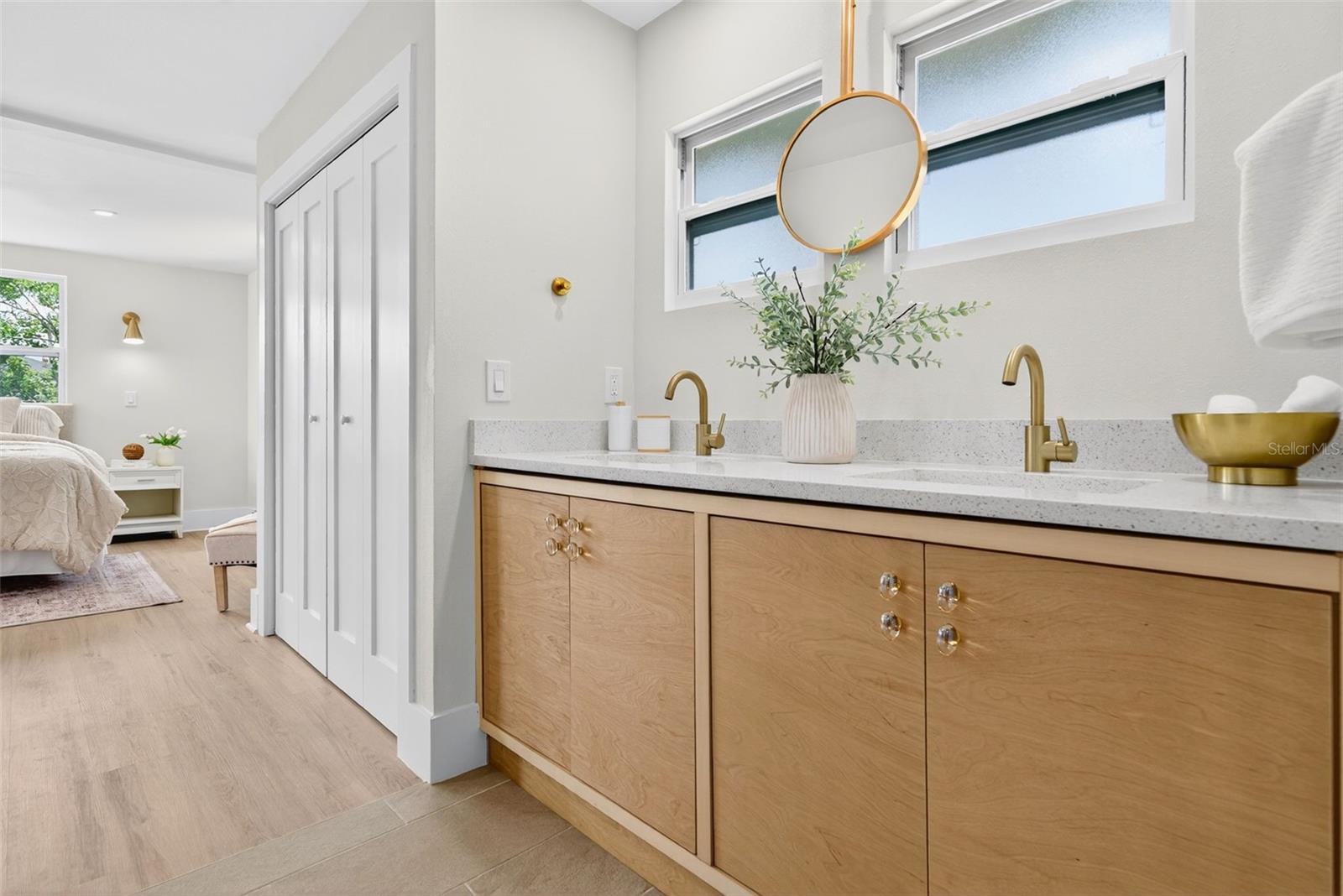 Listing photo id 47 for 3053 2nd Avenue N