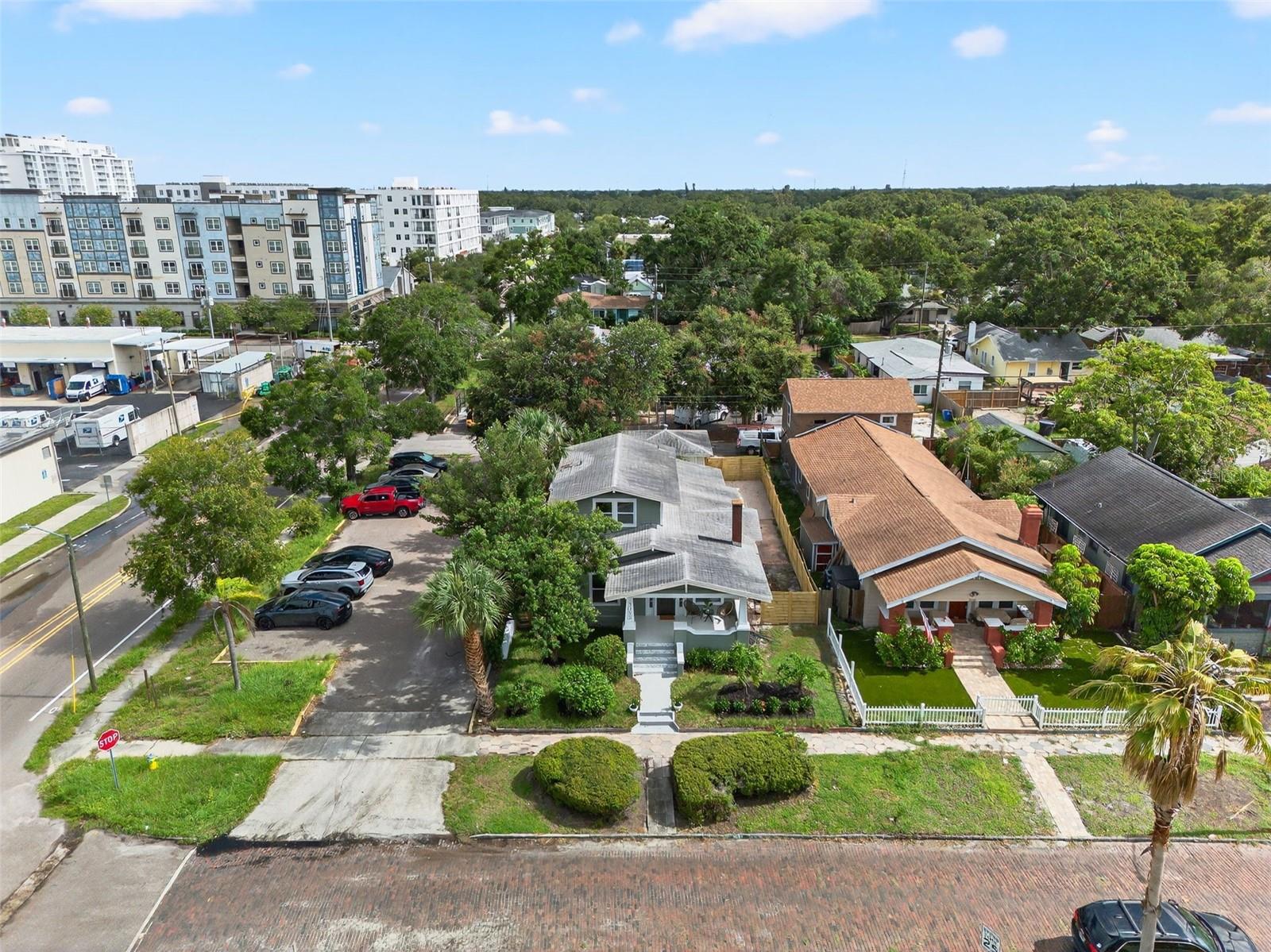 Listing photo id 64 for 3053 2nd Avenue N