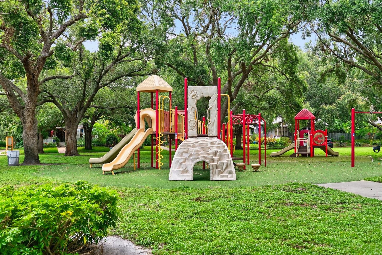 Listing photo id 73 for 3053 2nd Avenue N