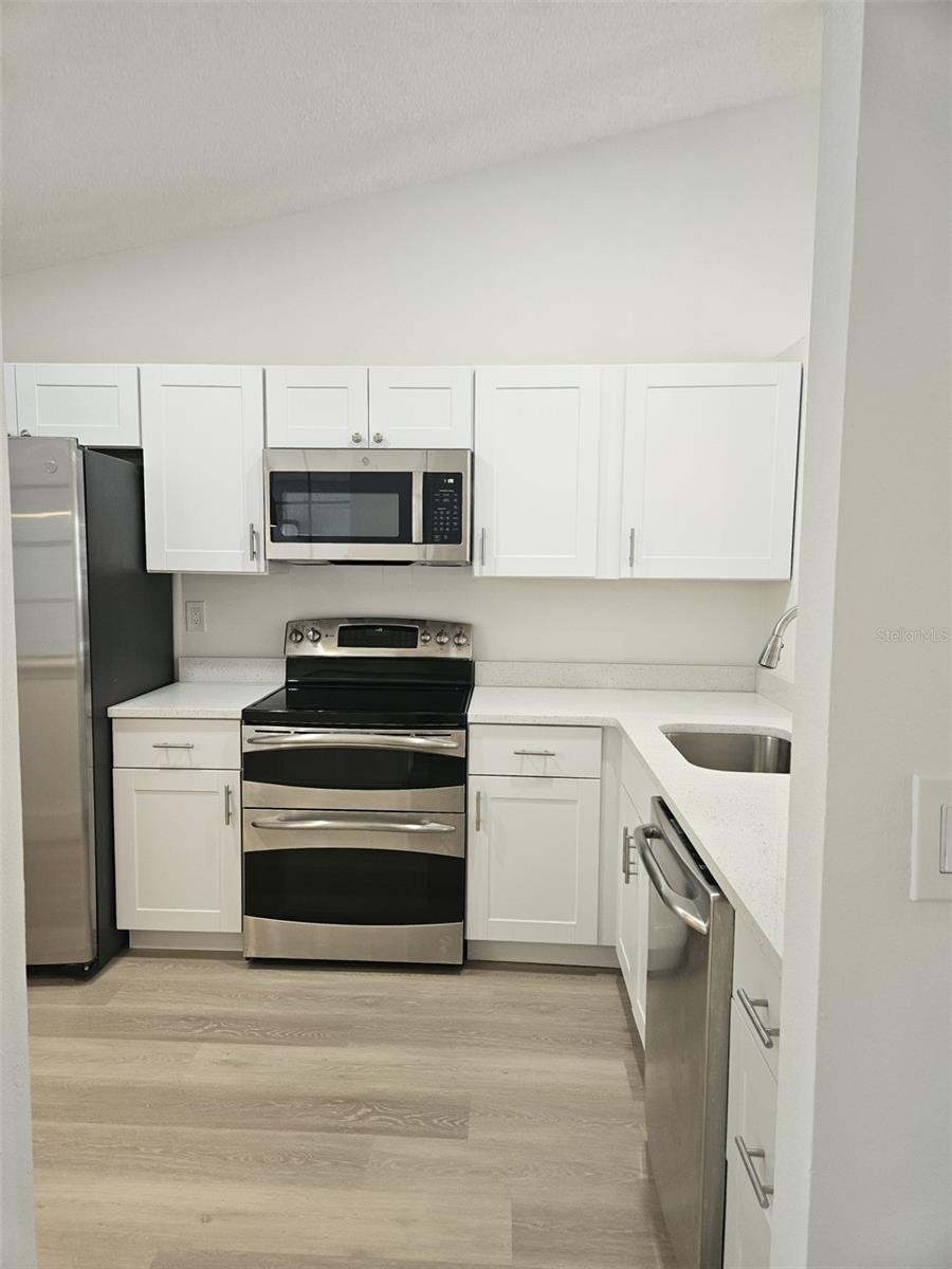 Image 10 of 35 For 339 Petrea Drive 339