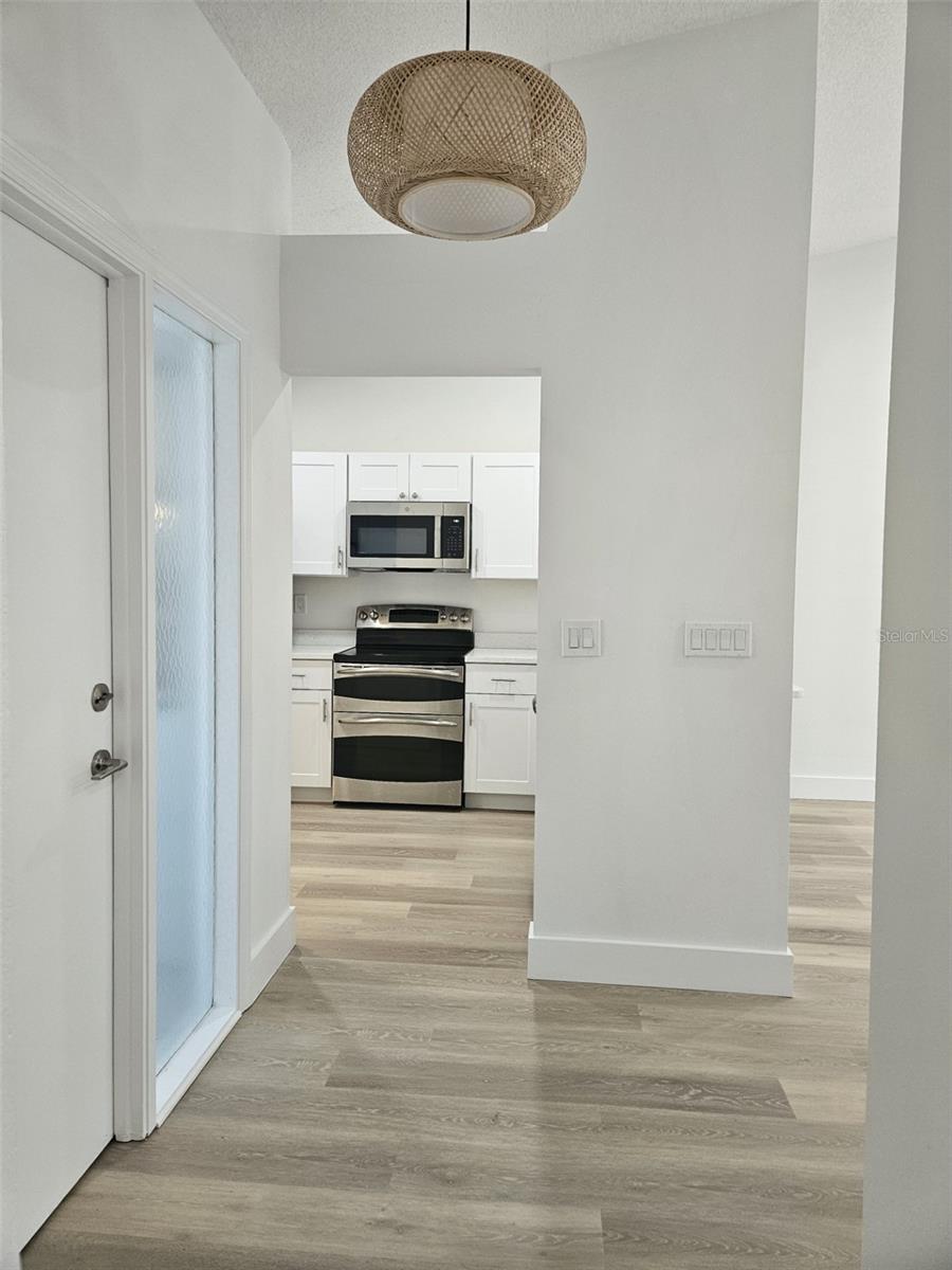 Image 27 of 35 For 339 Petrea Drive 339