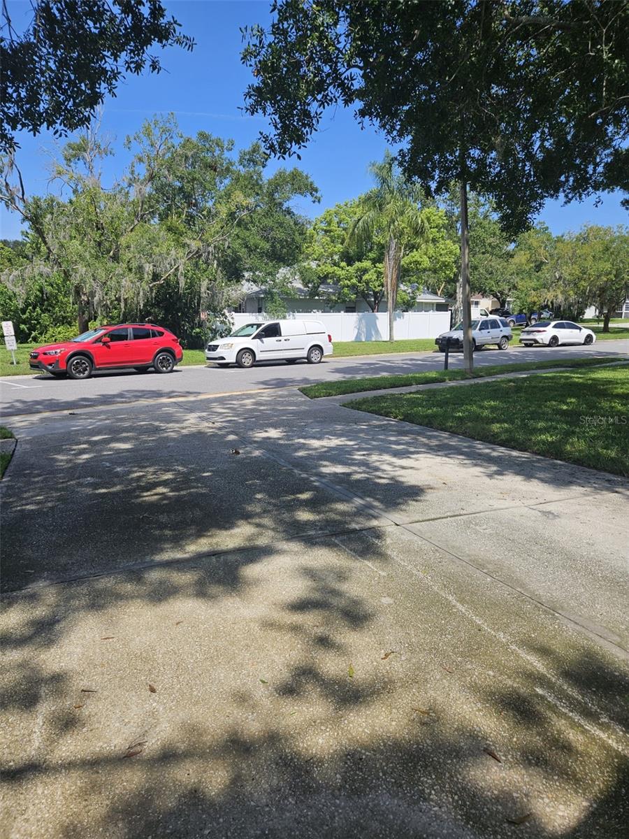 Image 4 of 35 For 339 Petrea Drive 339