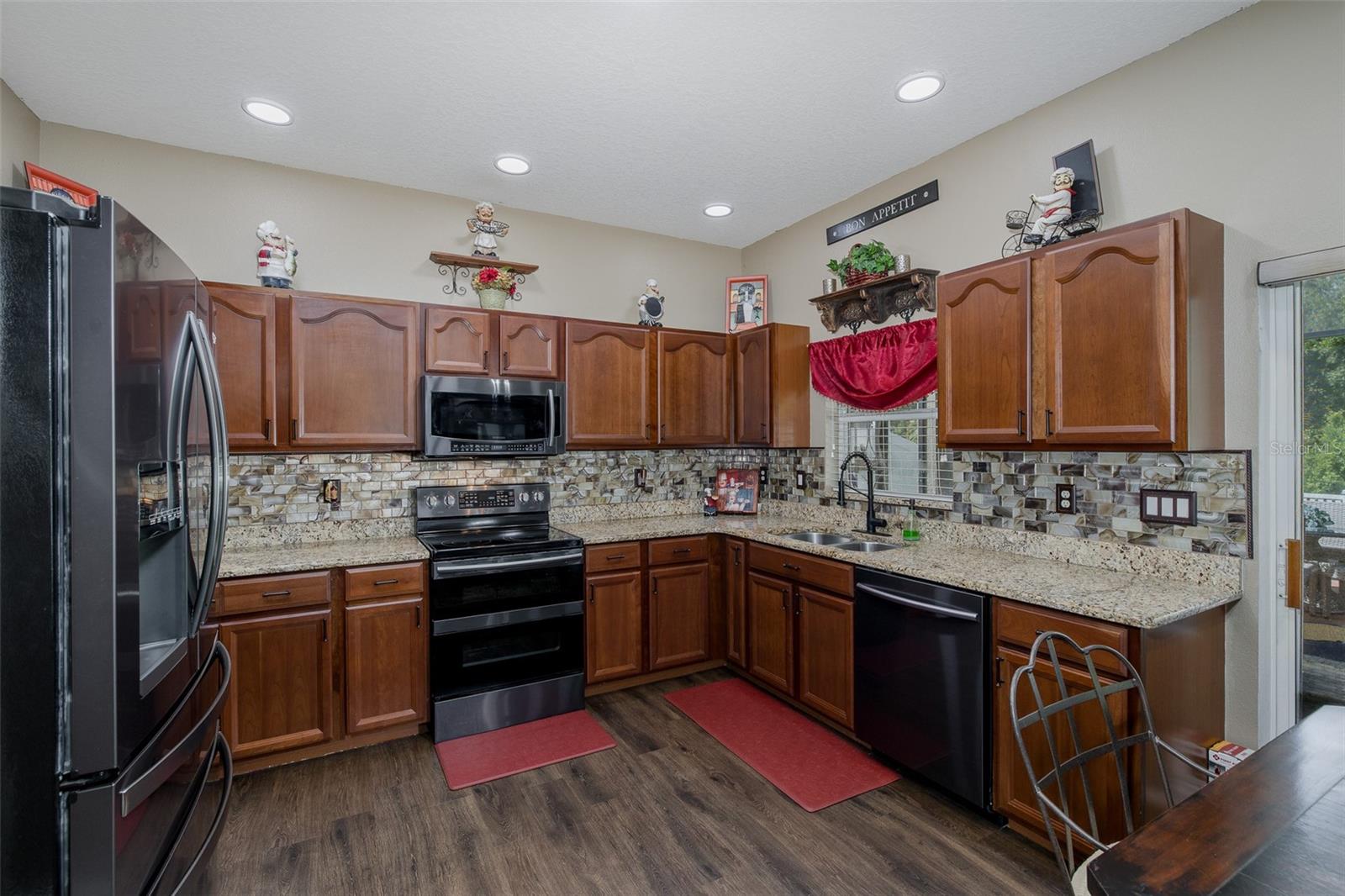 Image 17 of 66 For 11012 Oyster Bay Circle